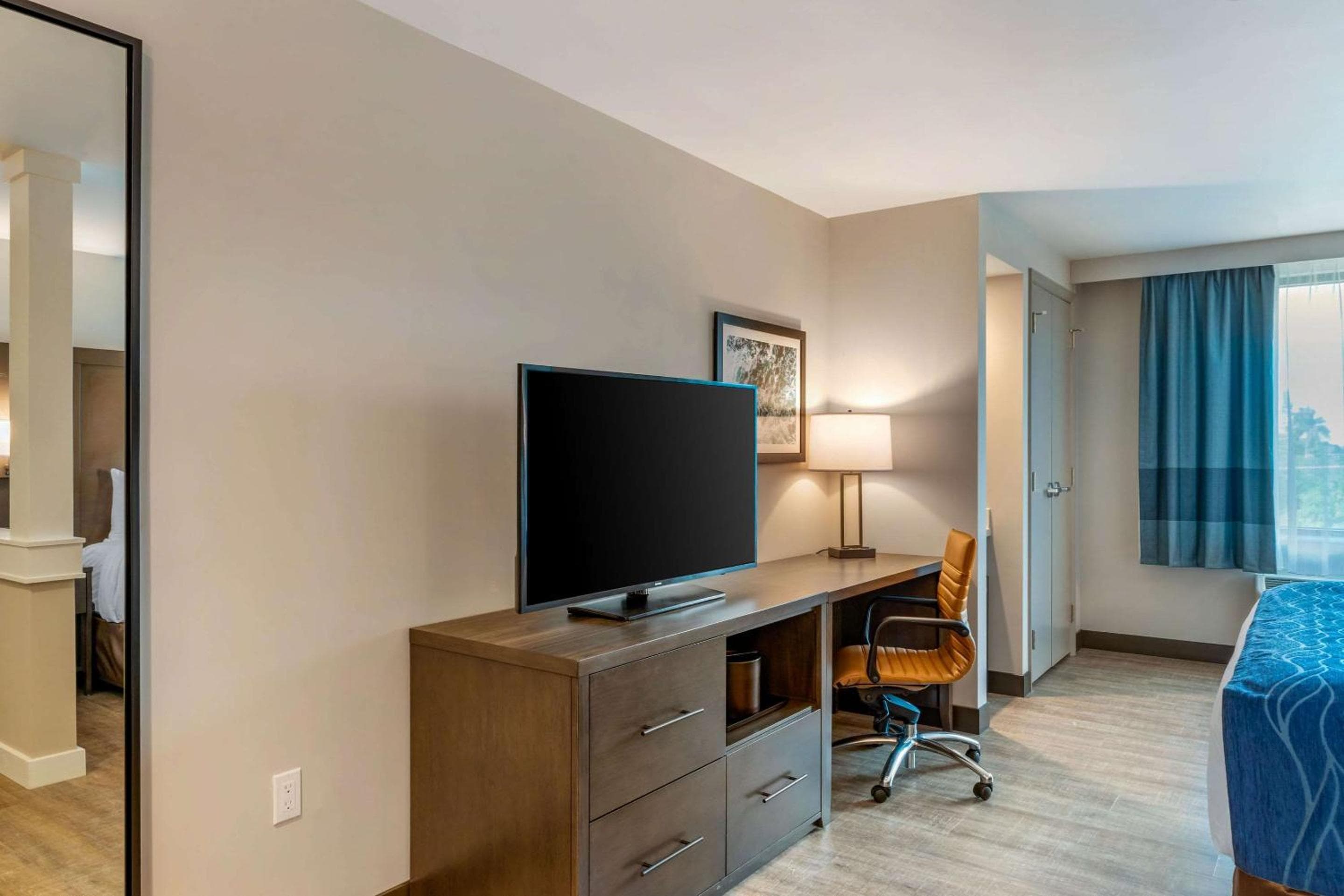 Comfort Inn & Suites Miami International Airport — 25