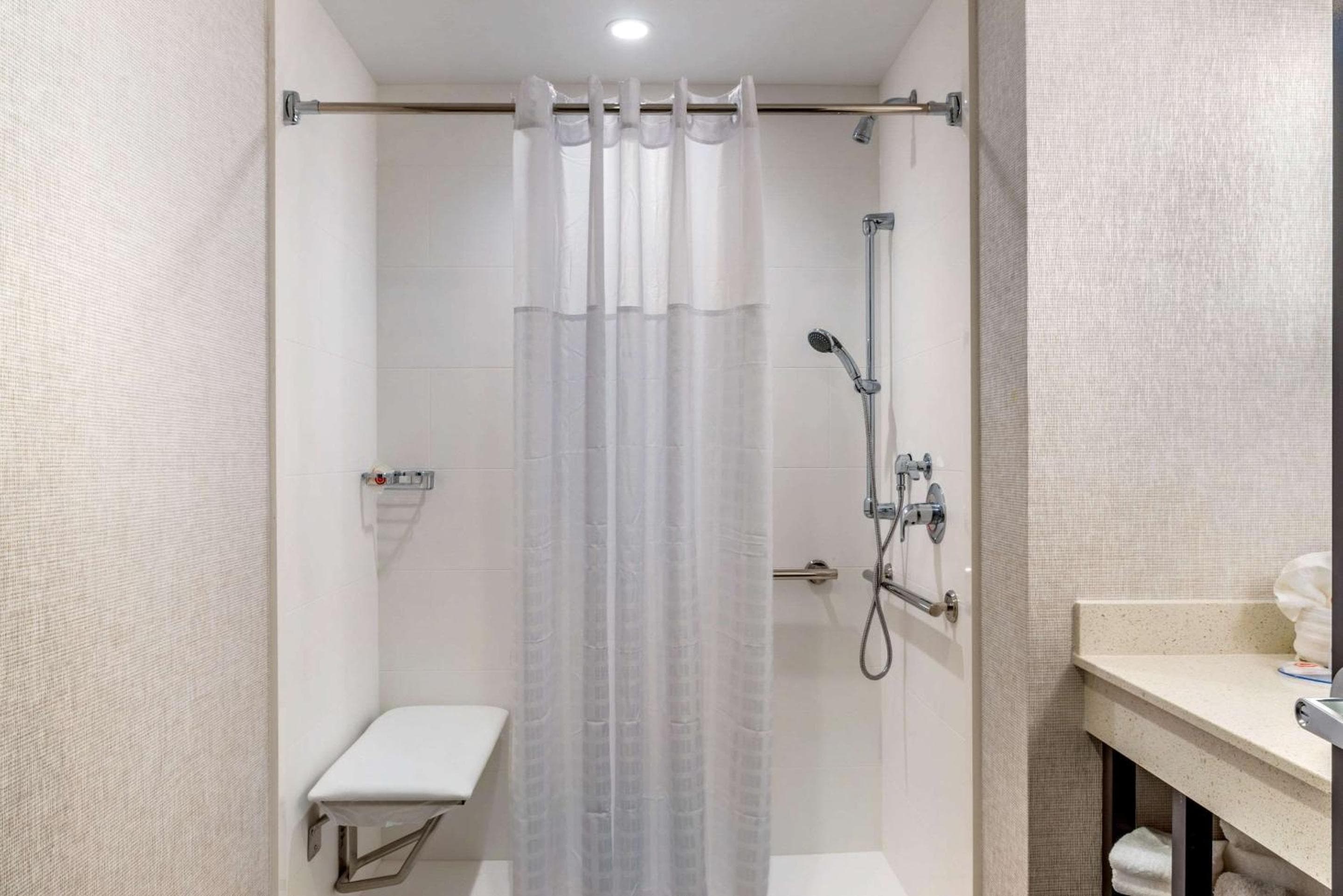 Comfort Inn & Suites Miami International Airport — 27
