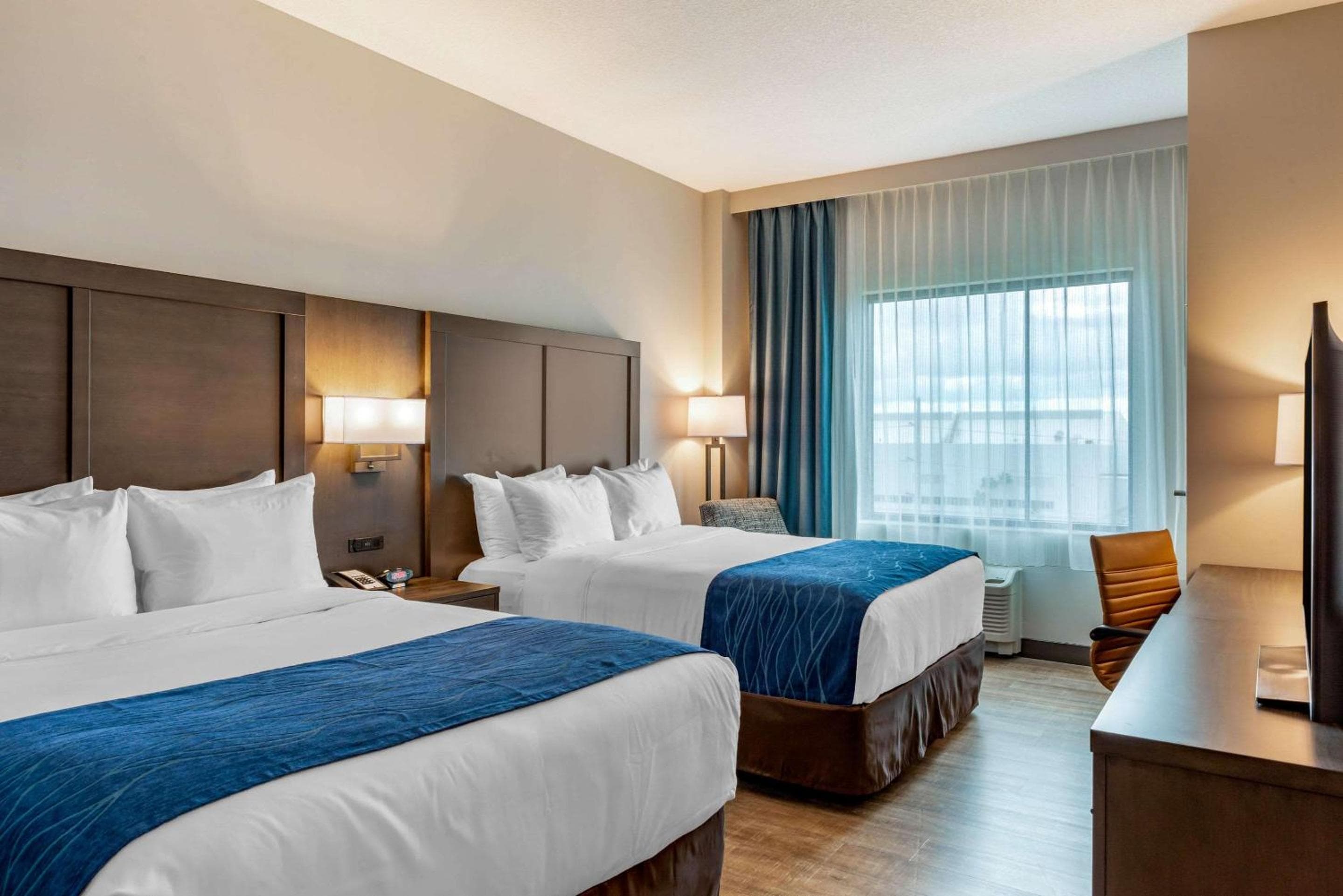 Comfort Inn & Suites Miami International Airport — 12