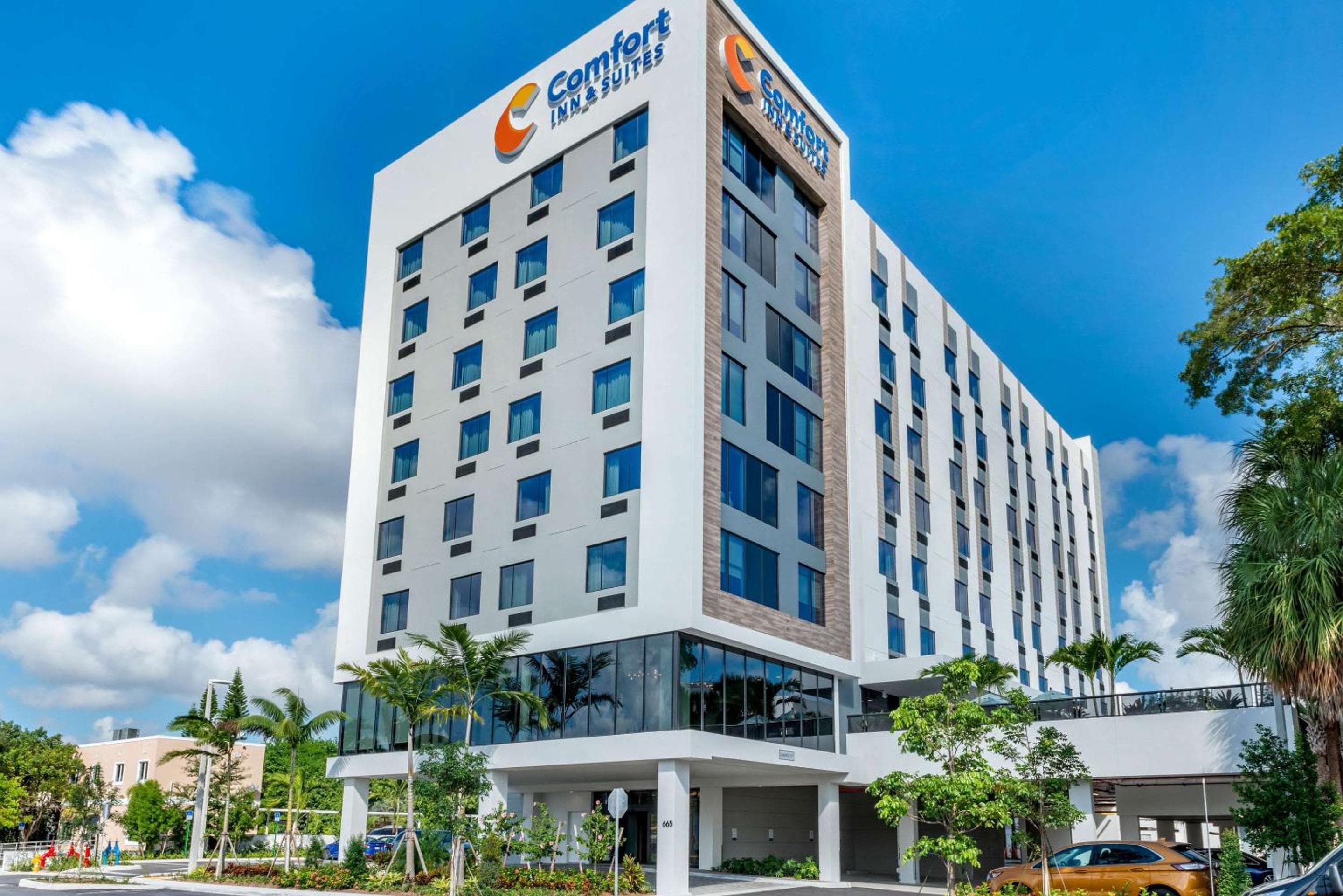 Comfort Inn & Suites Miami International Airport — 1