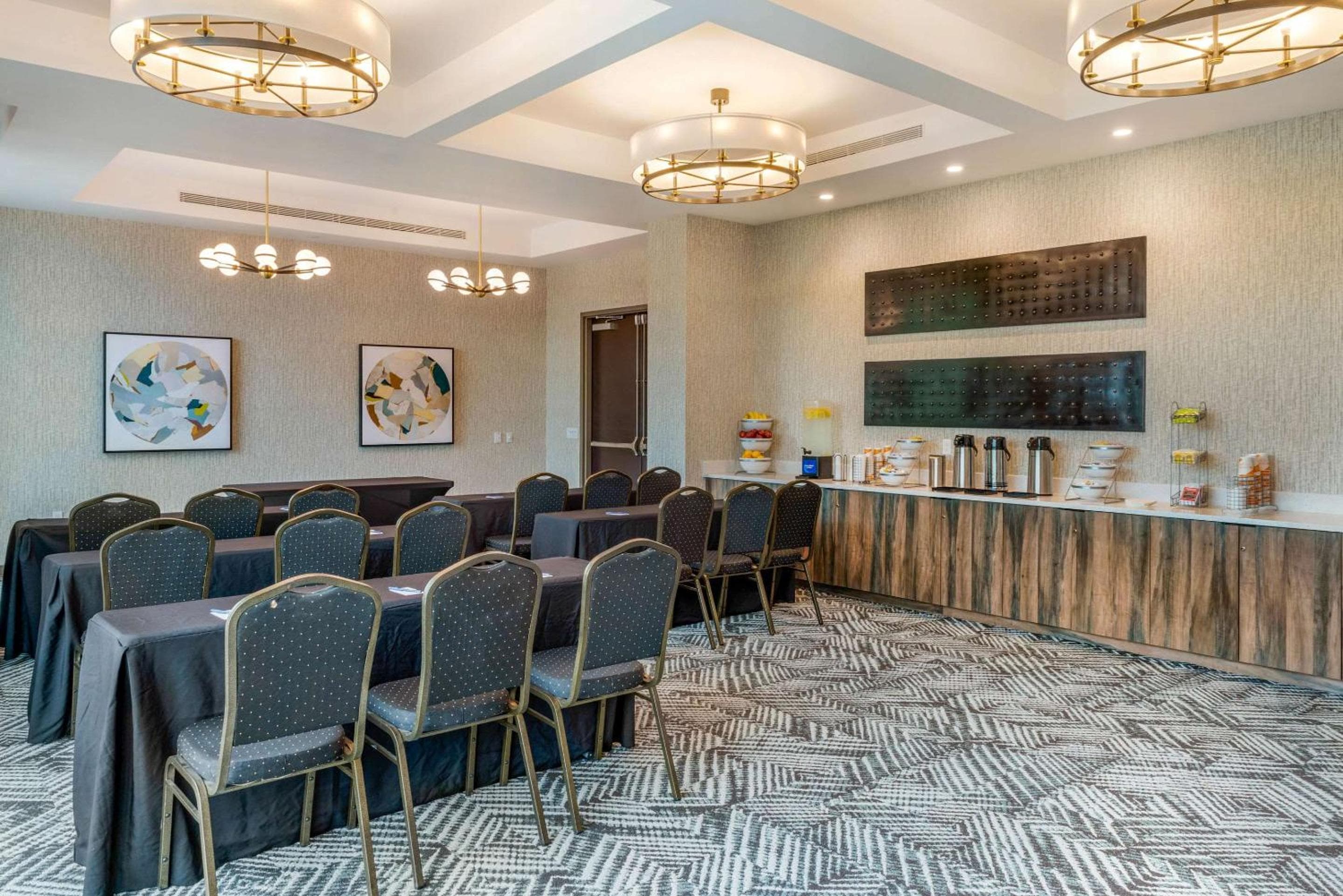 Comfort Inn & Suites Miami International Airport — 16