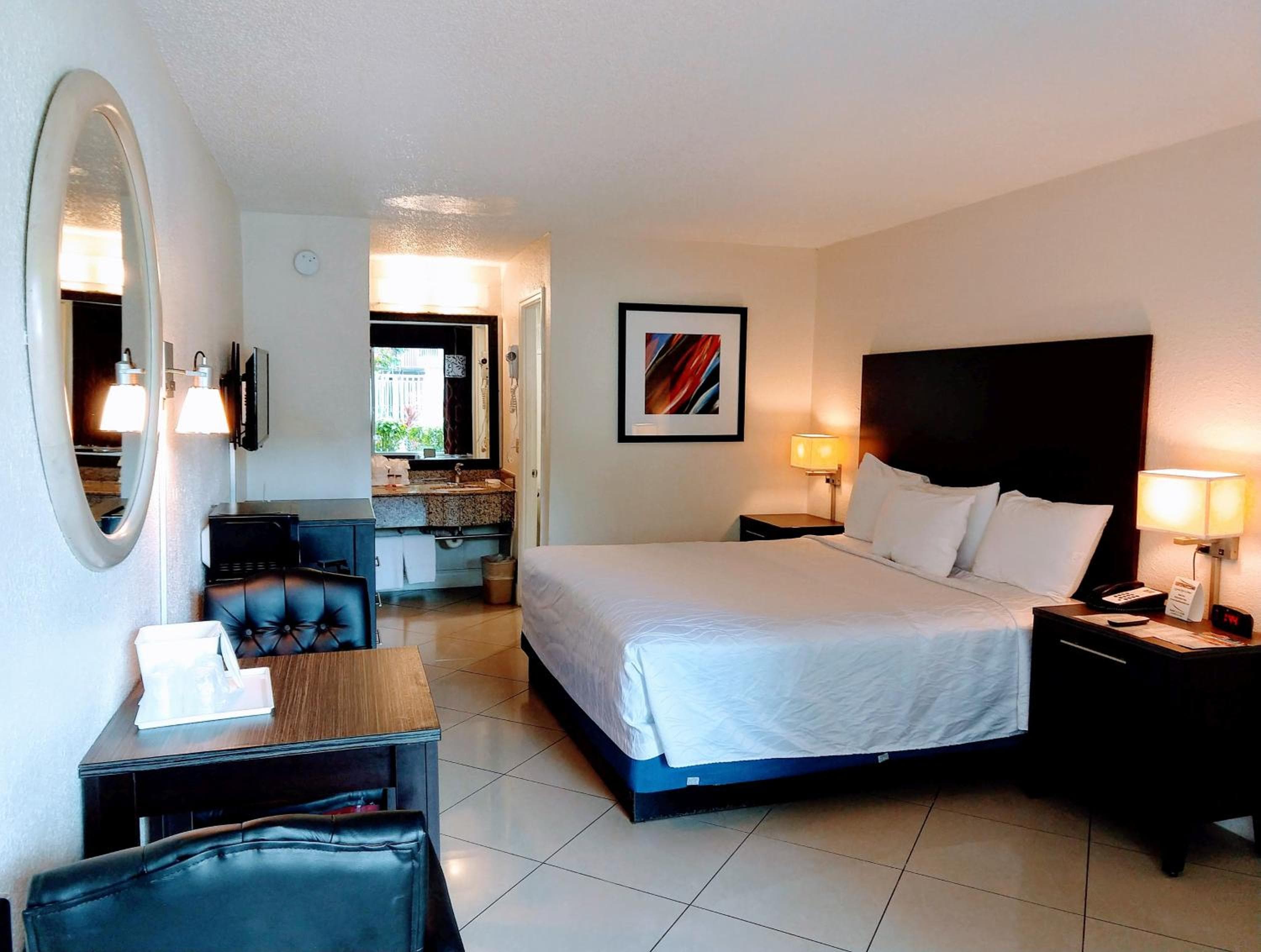 Red Carpet Inn Airport Fort Lauderdale — 30