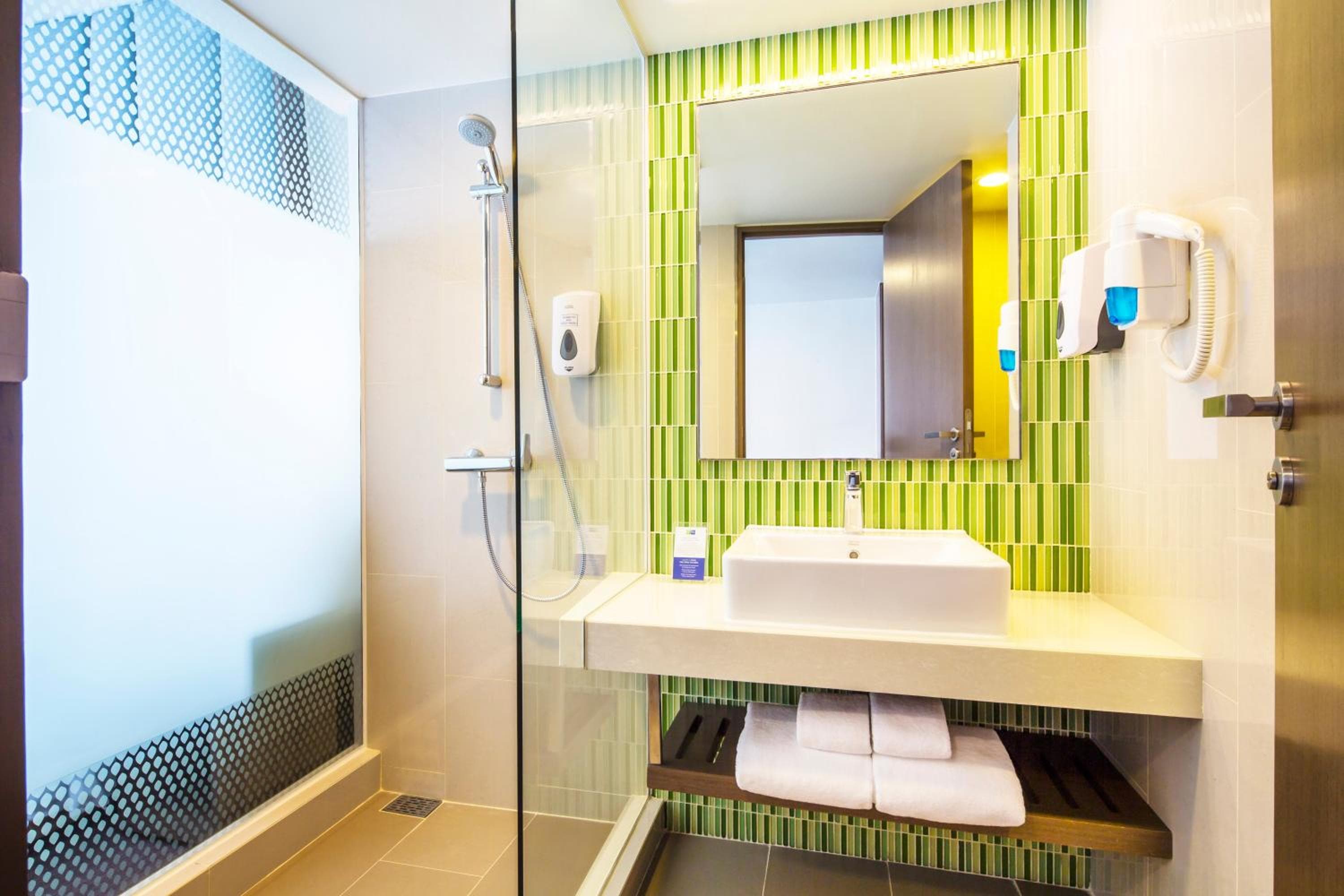 Holiday Inn Express Bangkok Sukhumvit 11 by IHG — 30