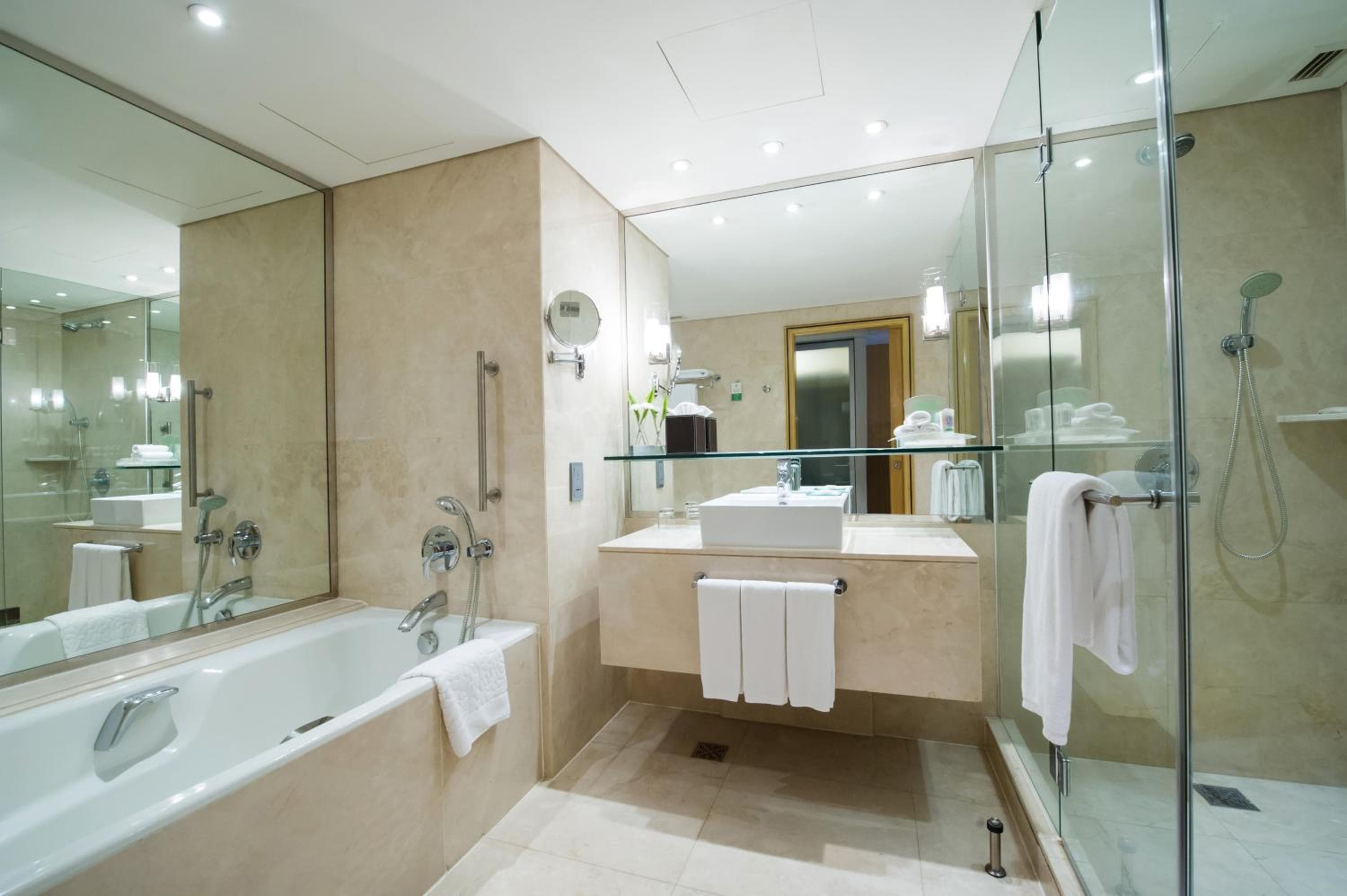 Holiday Inn Bangkok Silom, un hotel IHG — 5