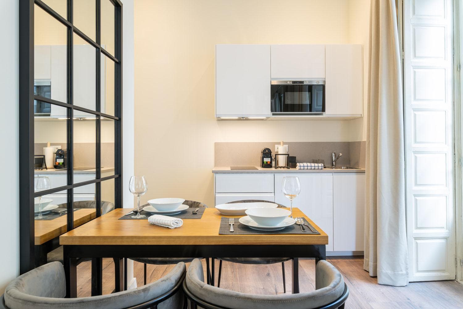 Home Art Apartments Málaga — 25