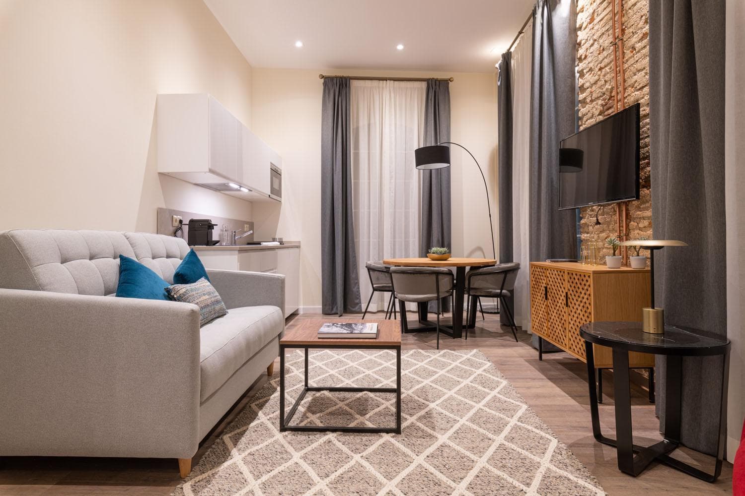 Home Art Apartments Málaga — 30
