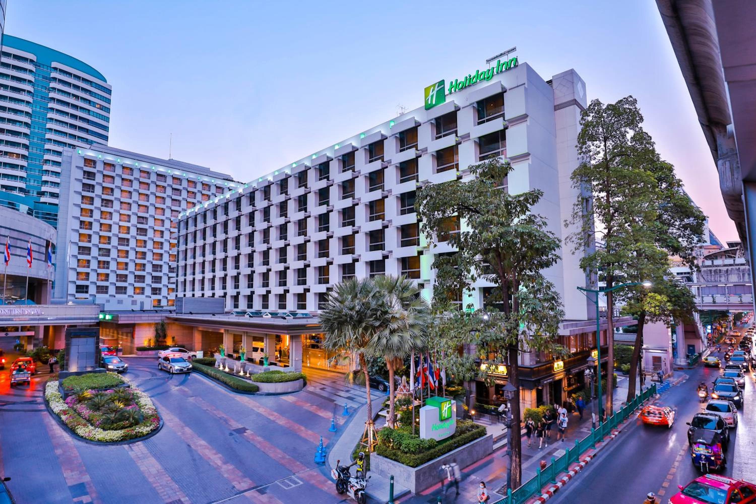 Holiday Inn Bangkok by IHG — 1