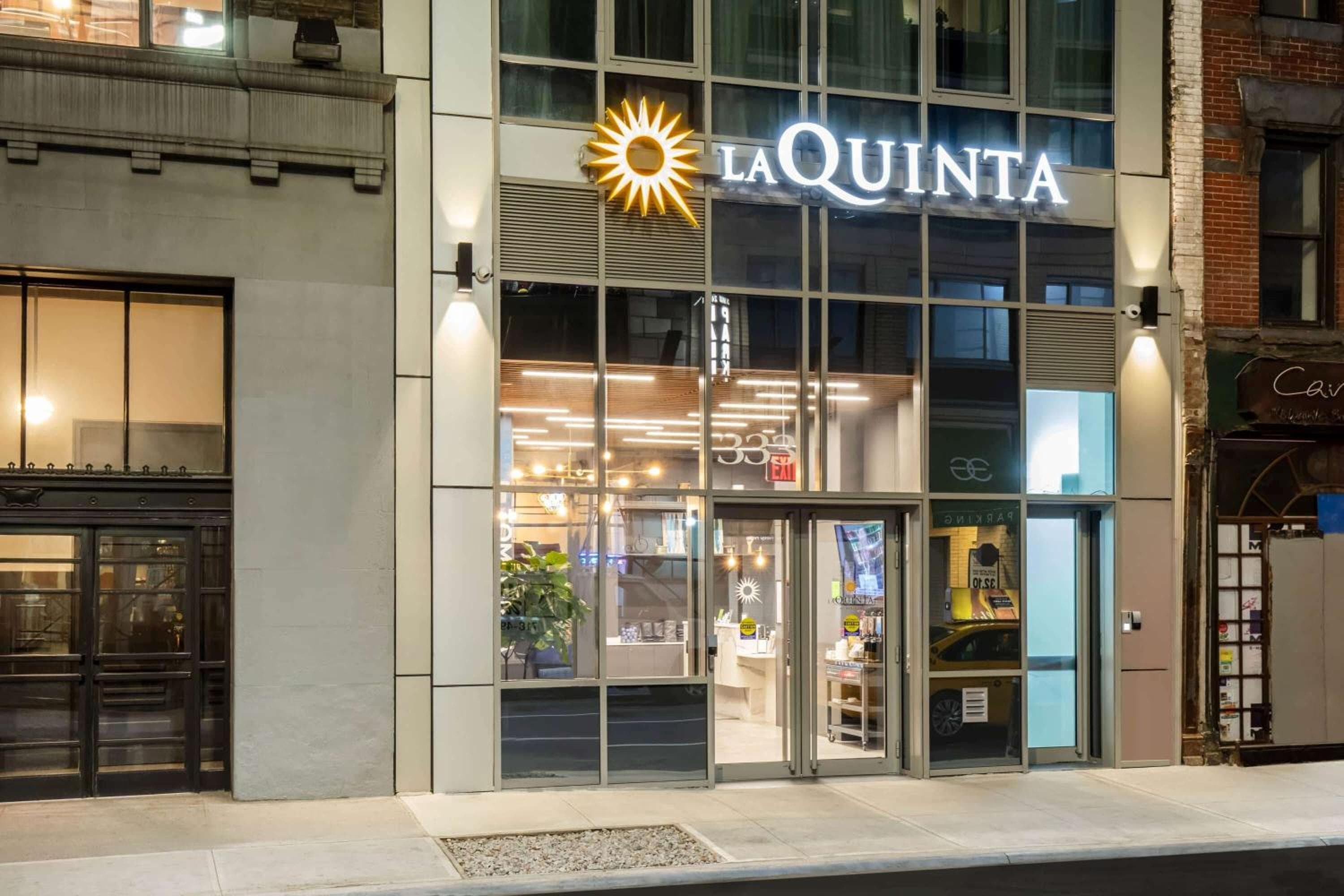 La Quinta by Wyndham Time Square South — 2