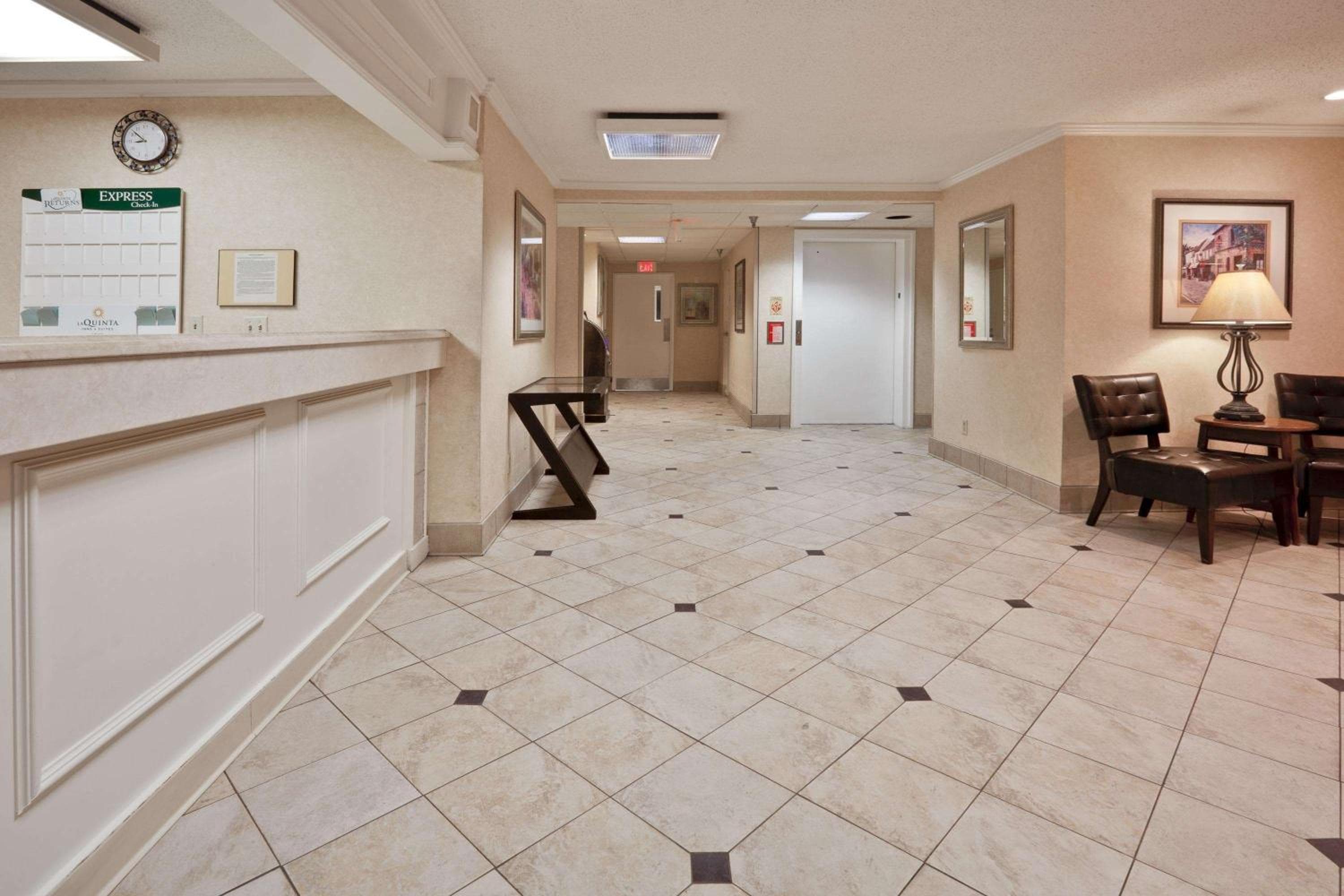 La Quinta by Wyndham Tampa Fairgrounds - Casino — 2