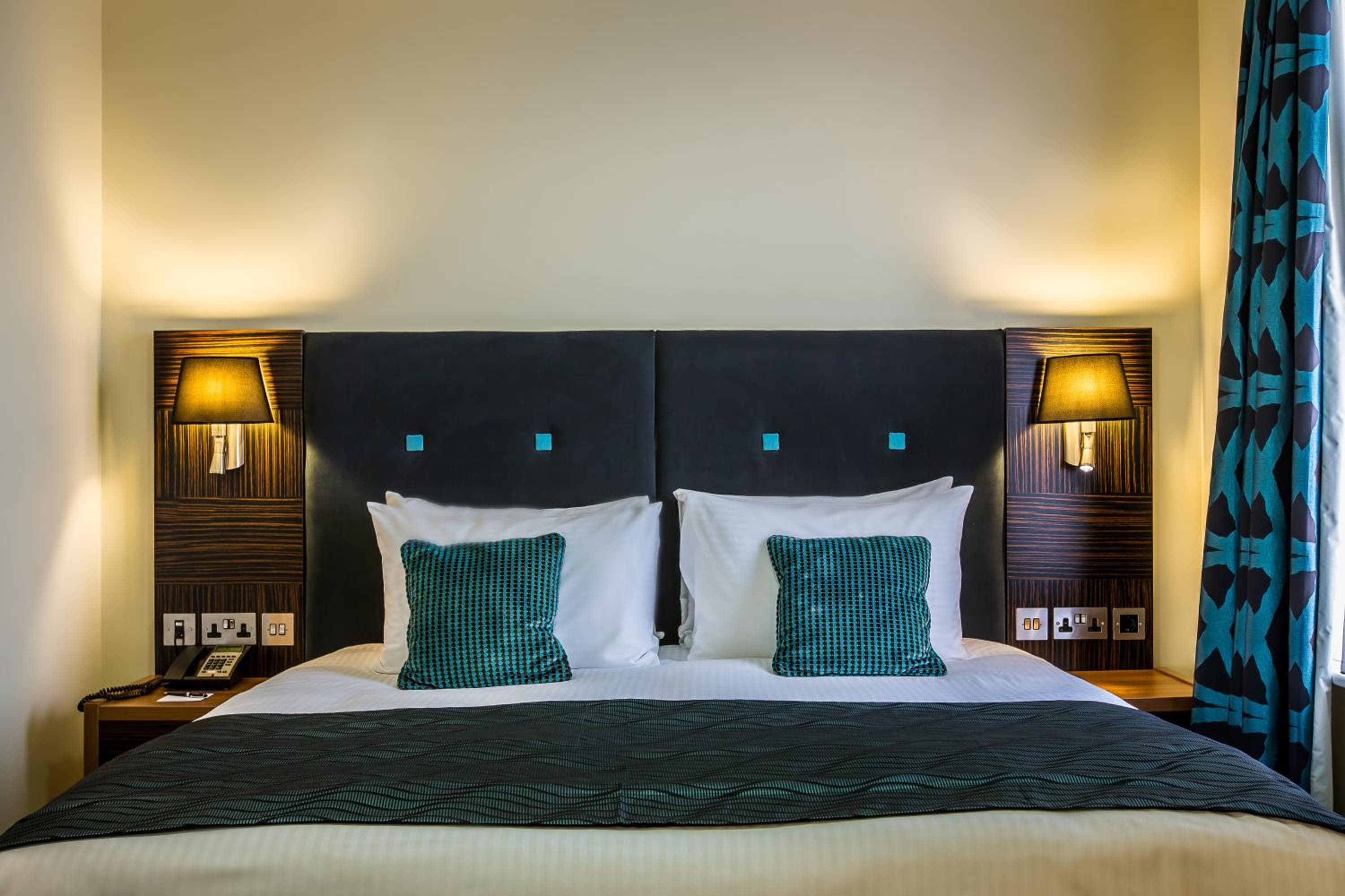 Holiday Inn London Kensington High St. by IHG — 18