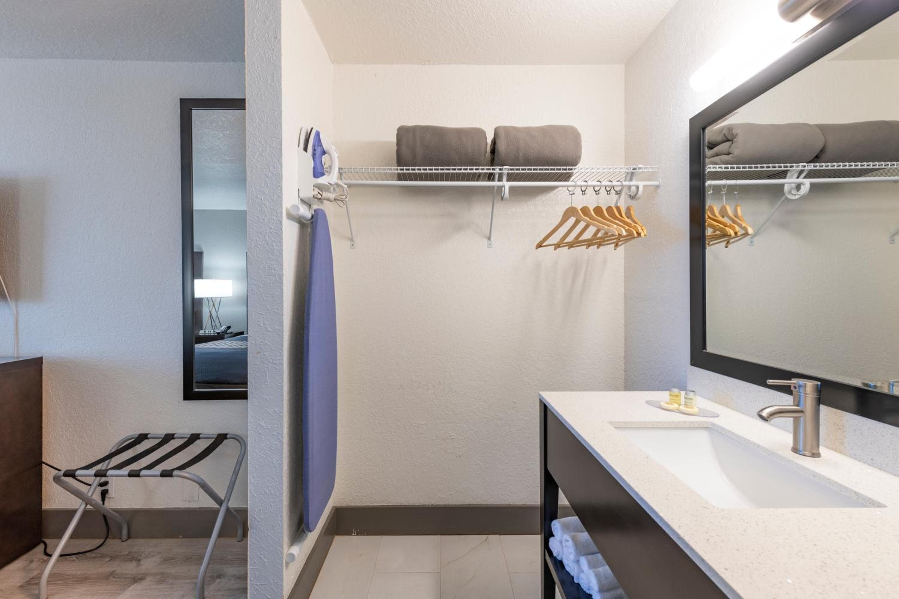 Hotel Monreale Express International Drive Orlando — 19