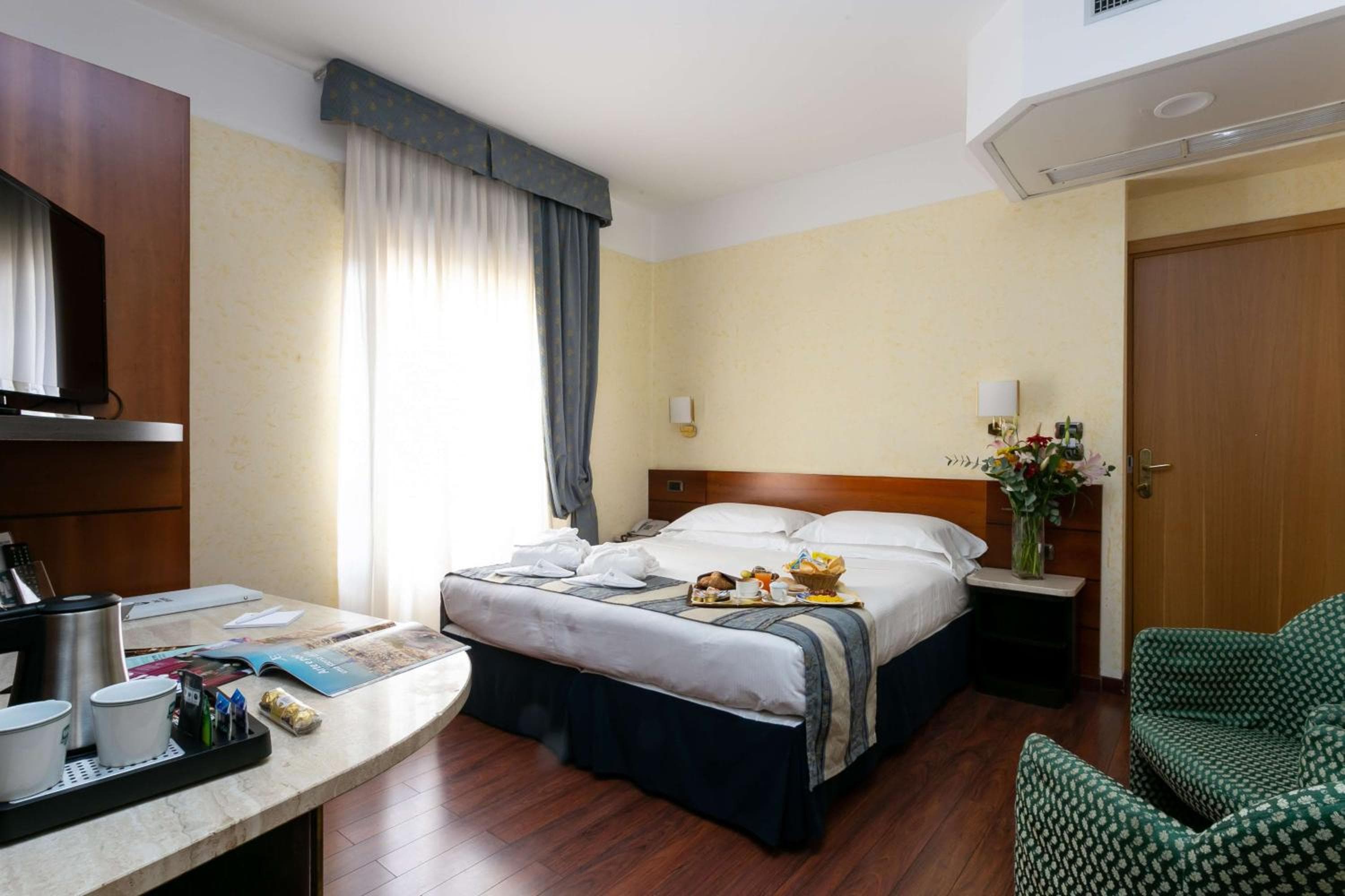Hotel Mirage Sure Hotel Collection by Best Western — 24