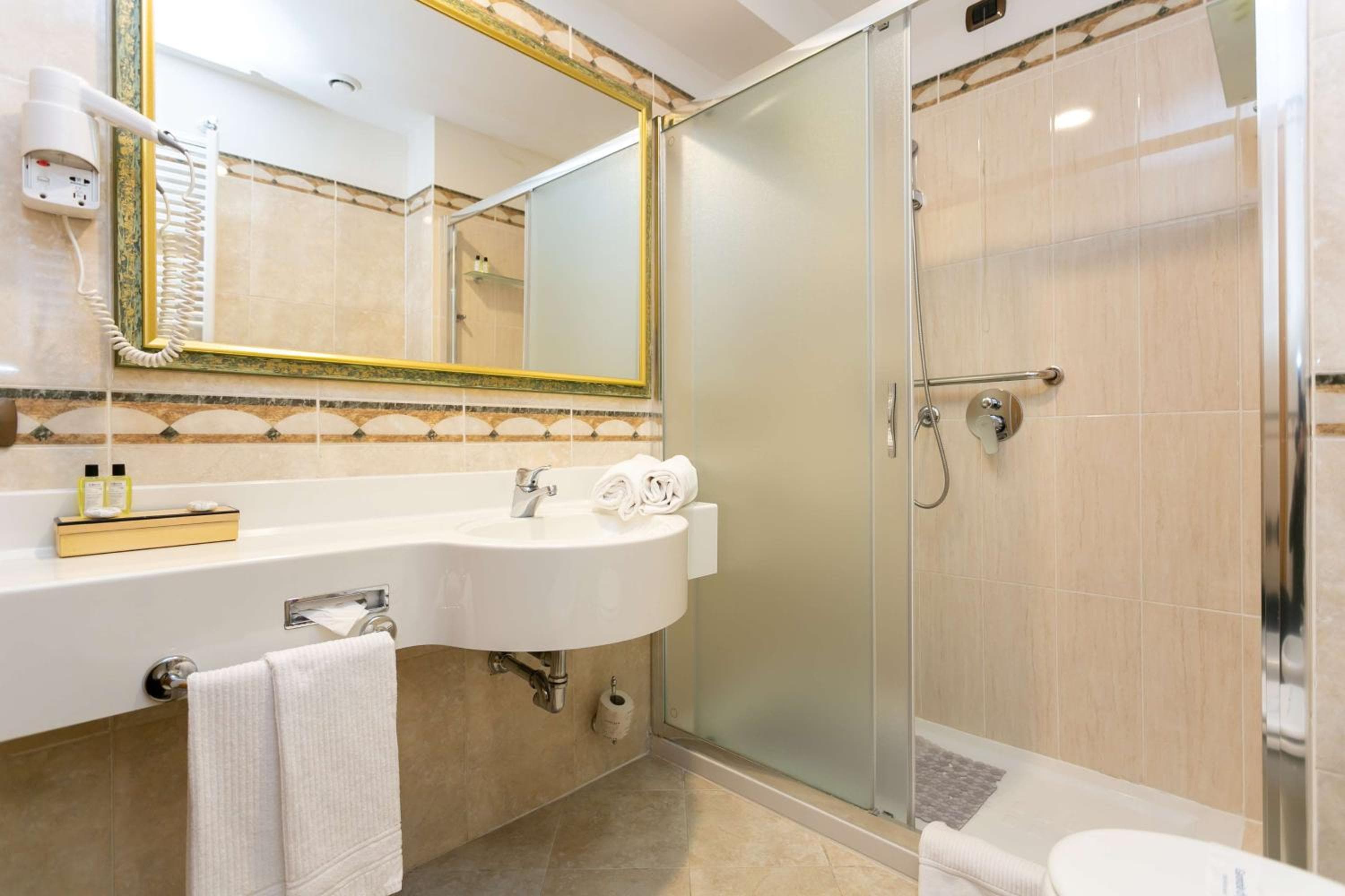 Hotel Mirage Sure Hotel Collection by Best Western — 16