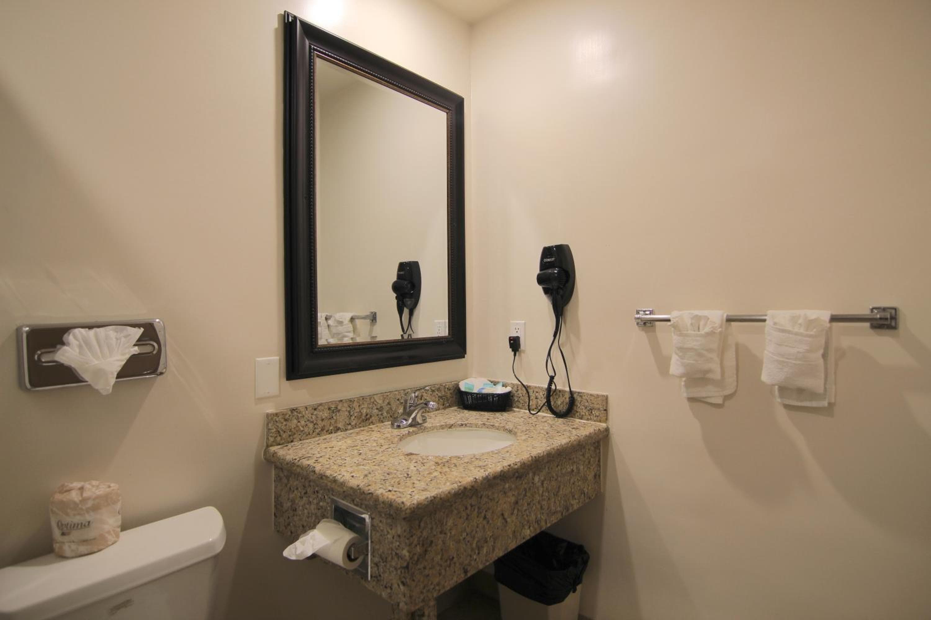 Dunes Inn - Wilshire — 2