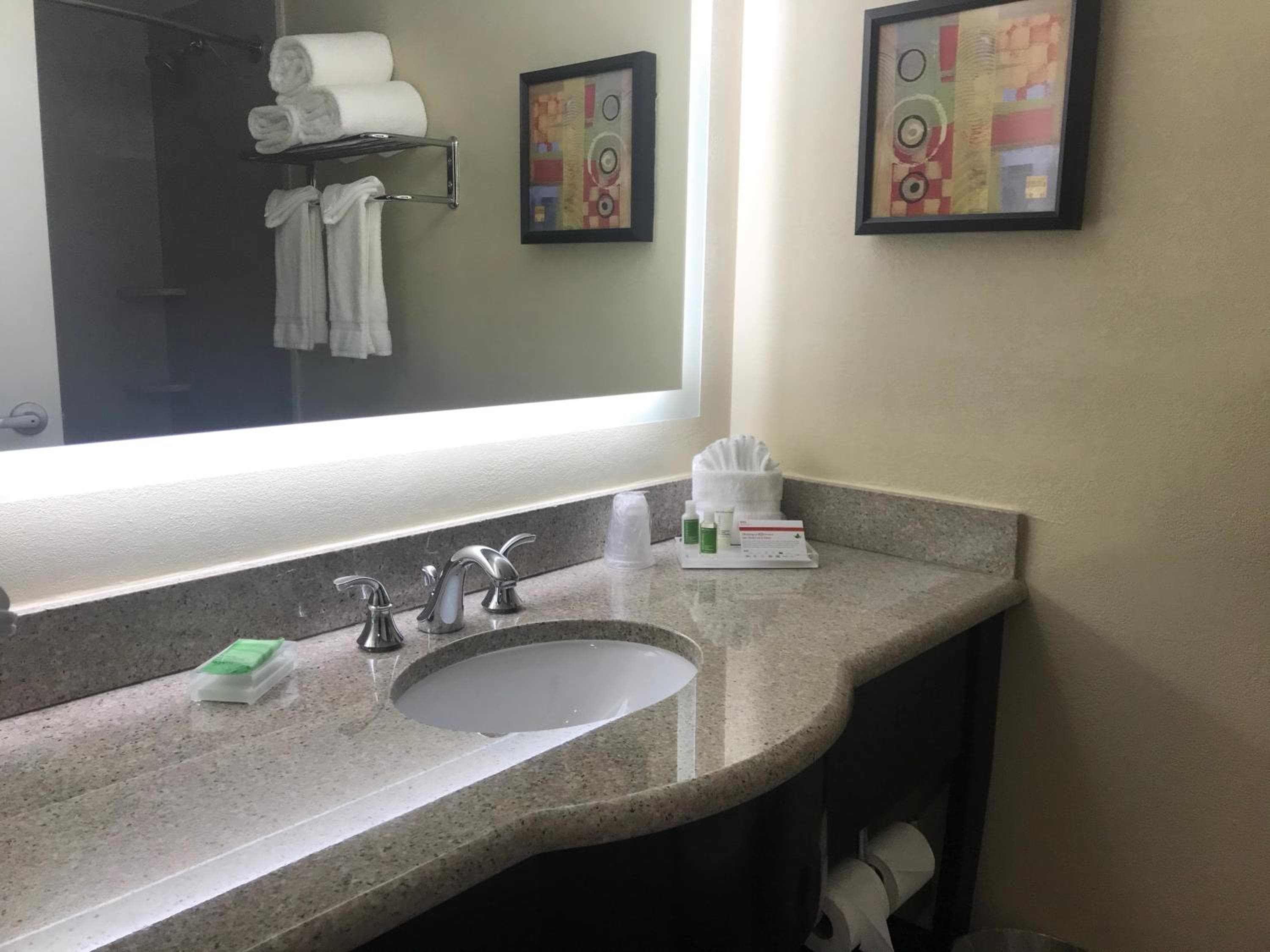 Holiday Inn Orlando East-UCF Area by IHG — 9