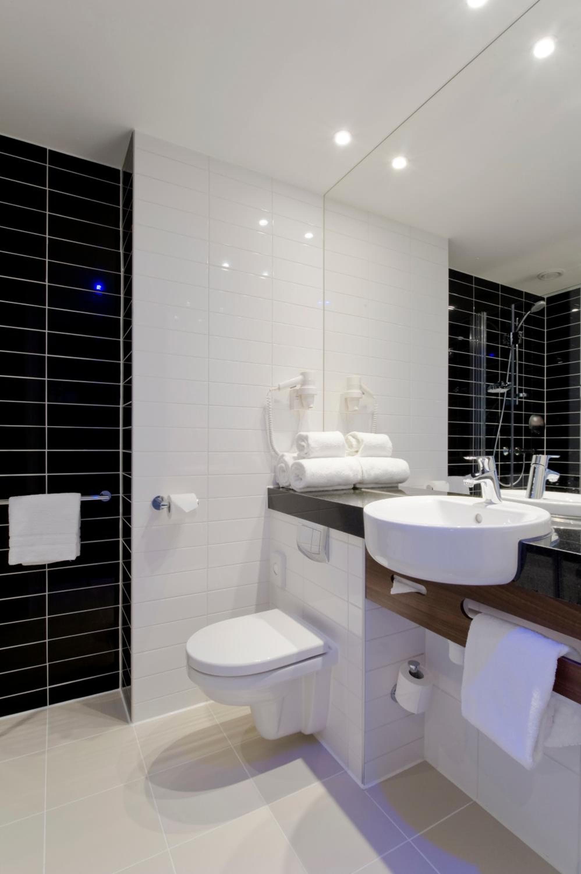 Holiday Inn Express Amsterdam Arena Towers by IHG — 20