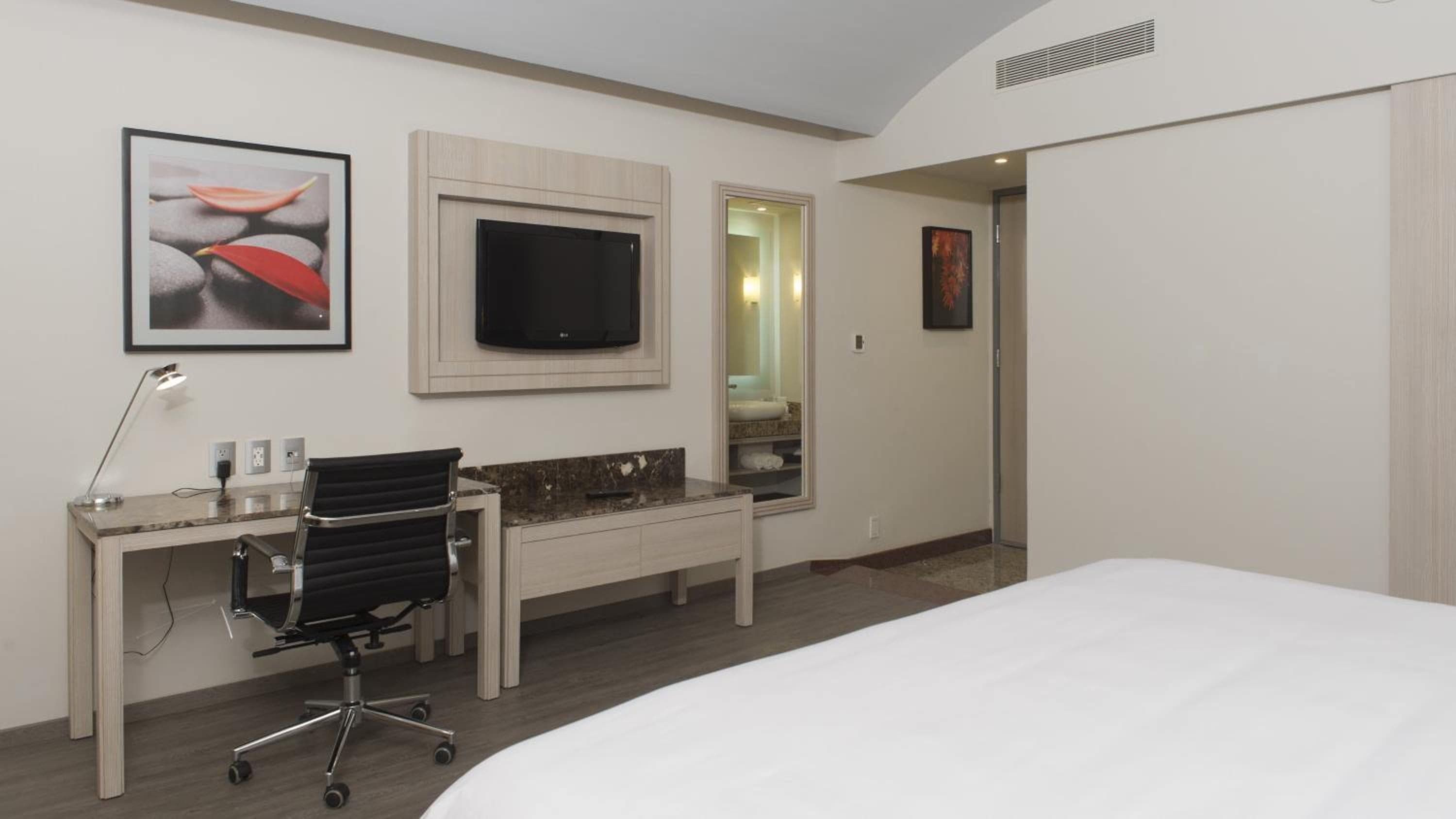 Holiday Inn Express Mexico- Toreo, un hotel IHG — 18