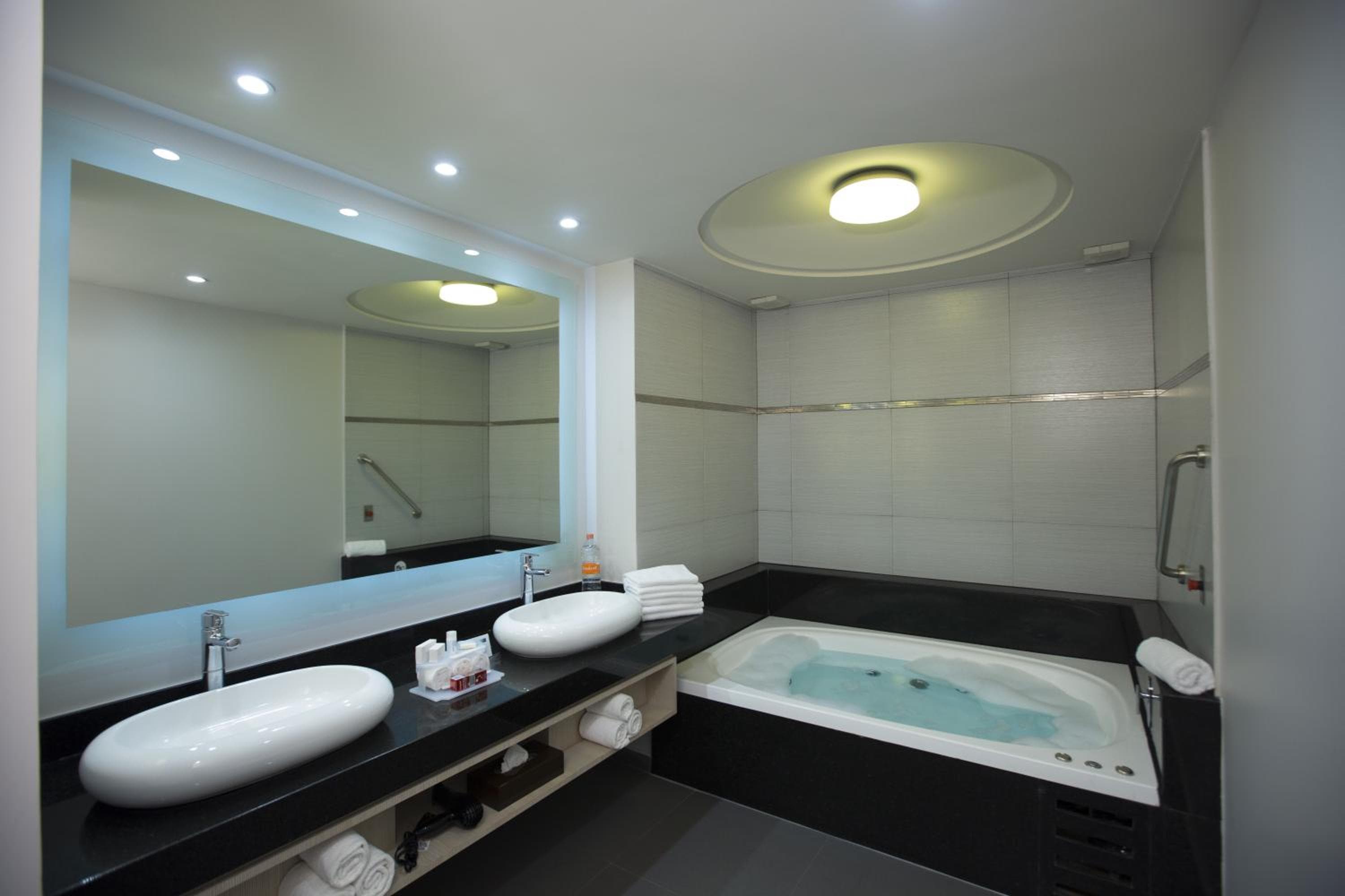 Holiday Inn Express Mexico- Toreo by IHG — 30