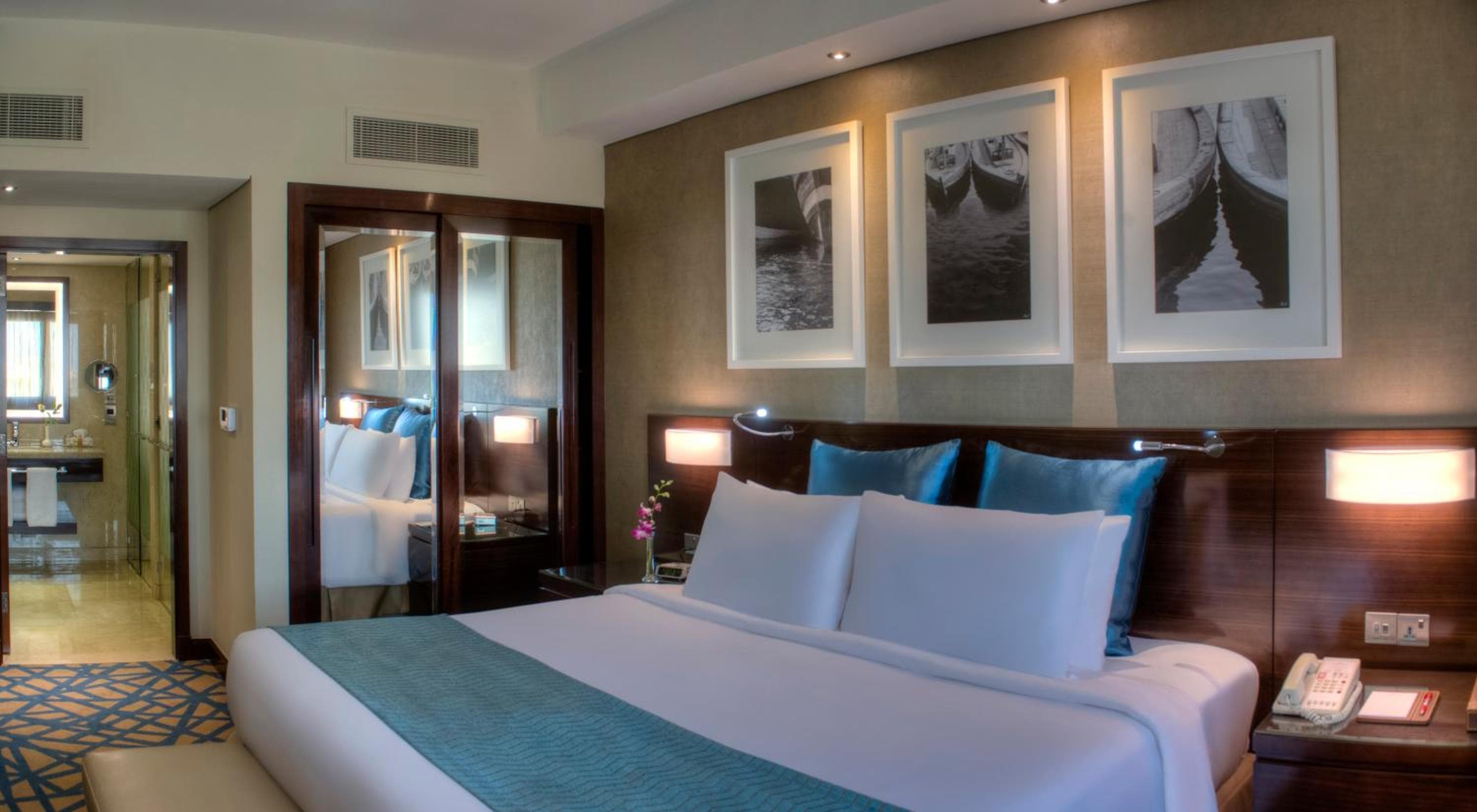 Crowne Plaza Dubái Deira by IHG — 7