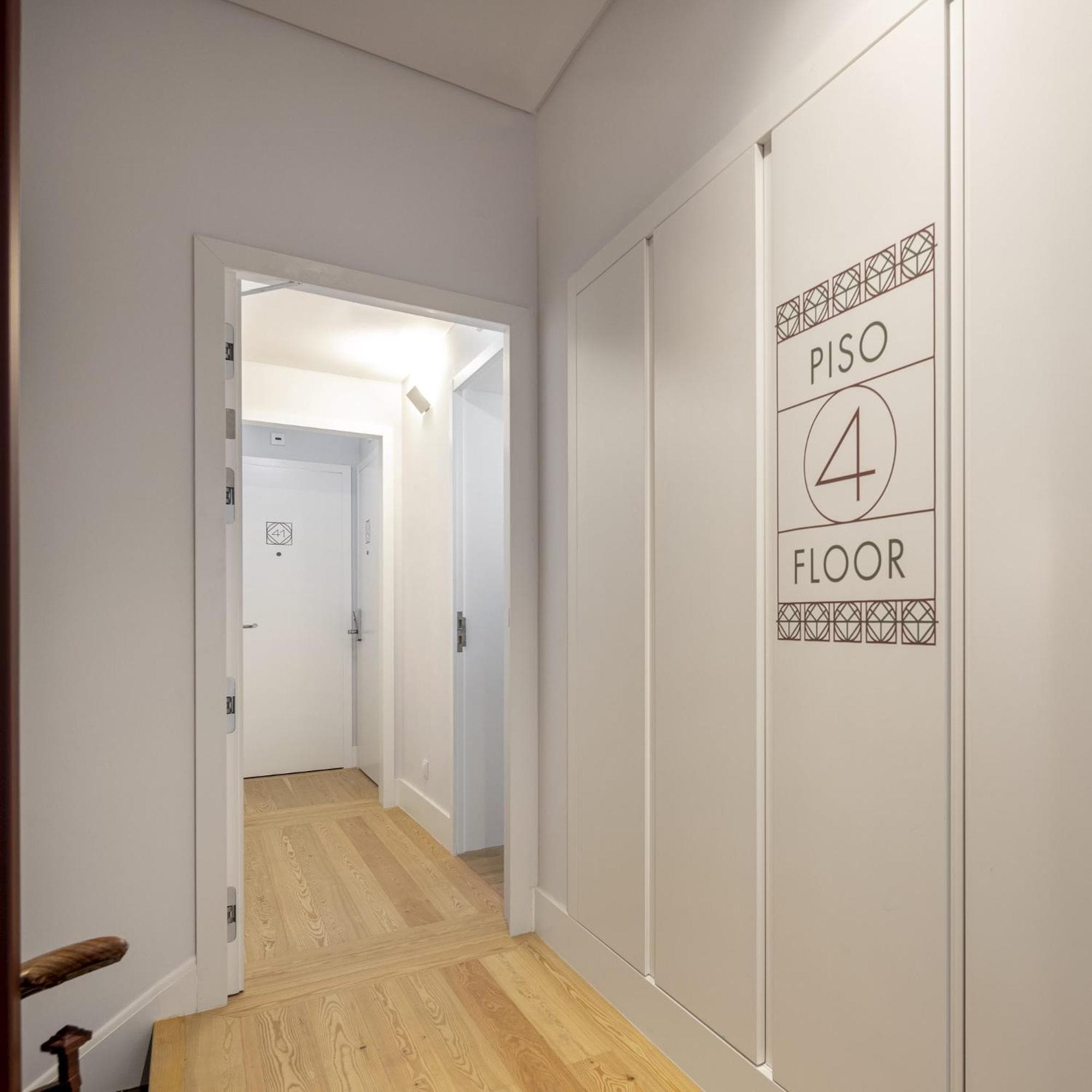 Apartamentos con servicio en Lisboa - Madalena — 4