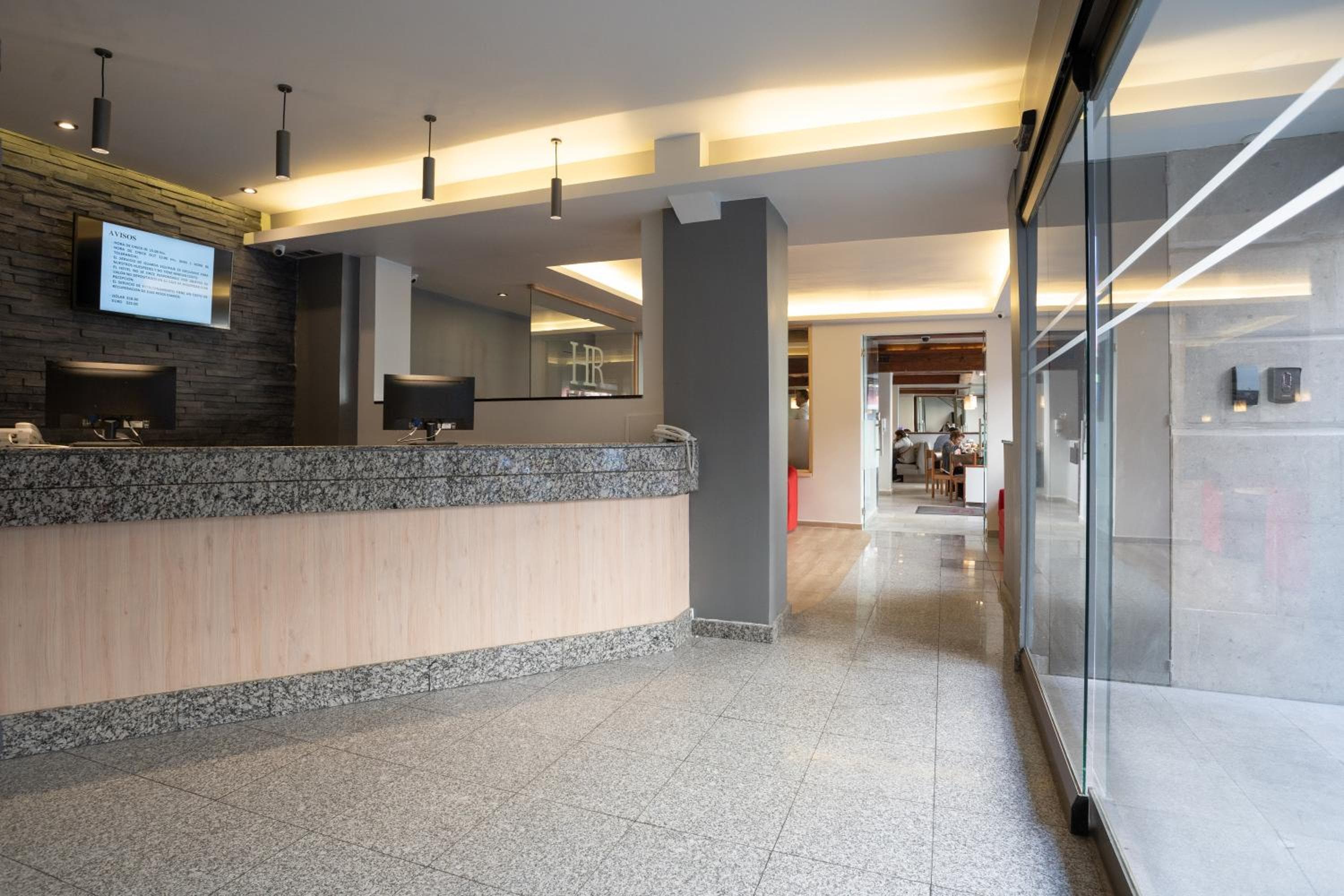 Hotel Roble — 26