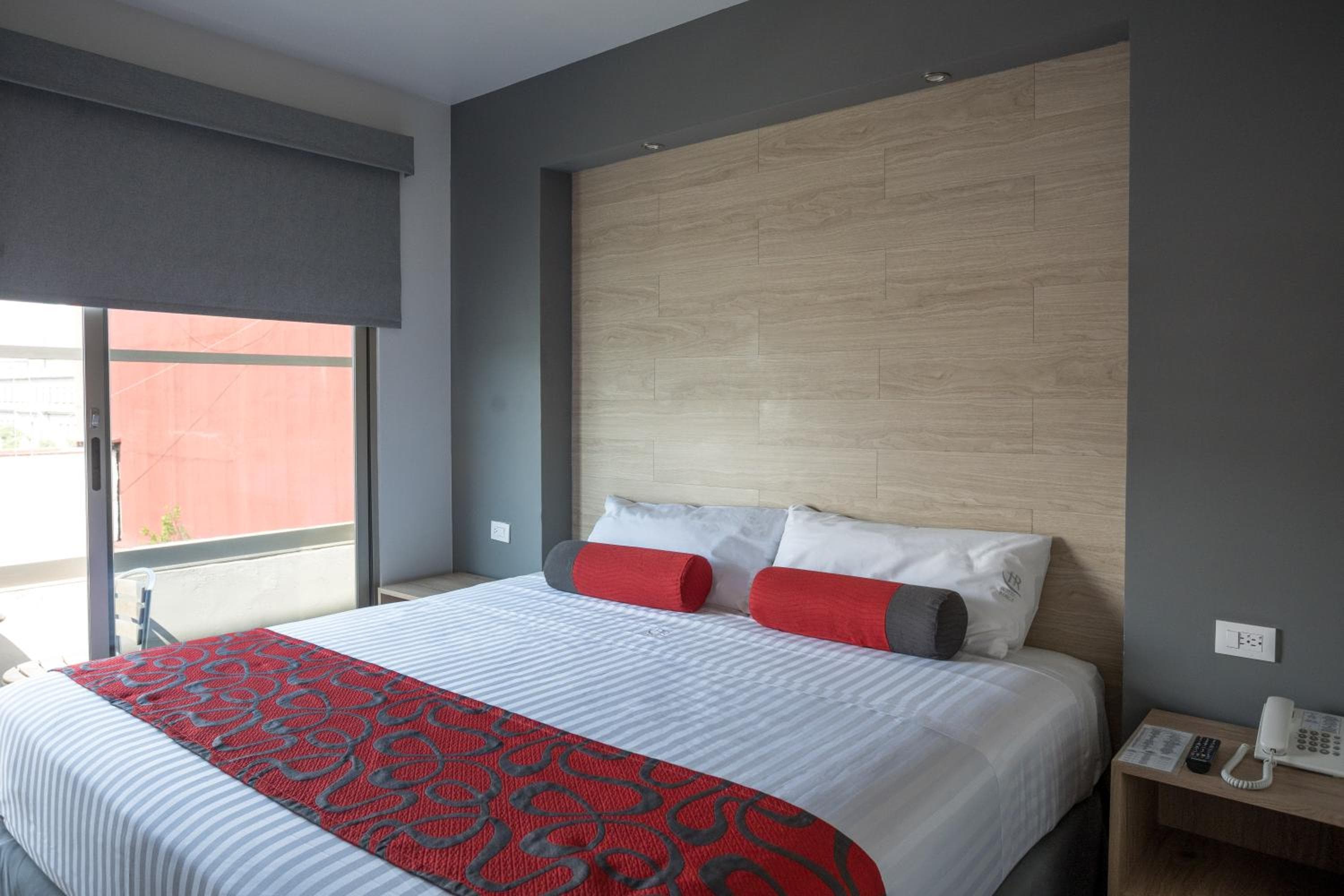 Hotel Roble — 30