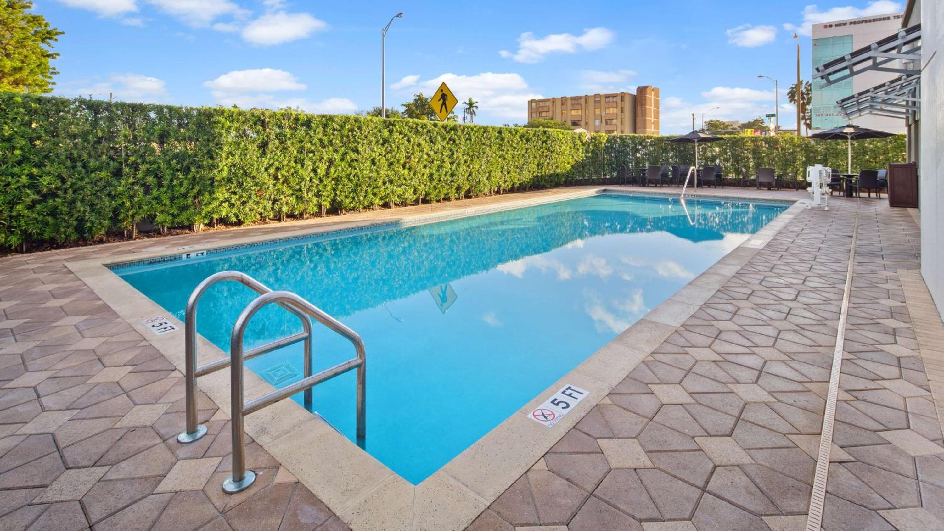Best Western Plus Miami Intl Airport Hotel & Suites Coral Gables — 25