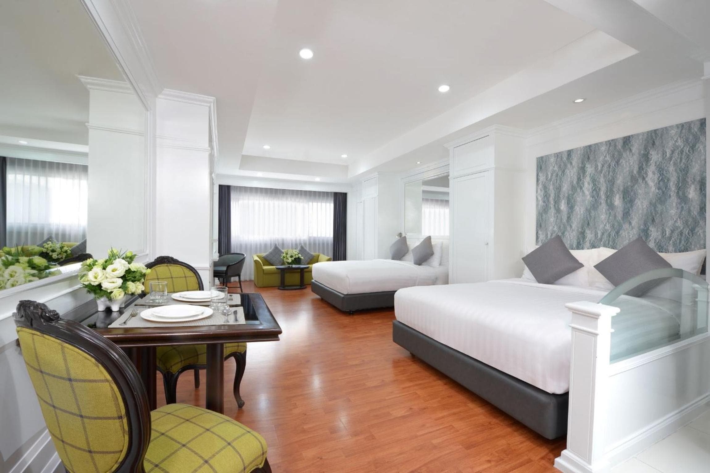 Centre Point Plus Hotel Silom — 27