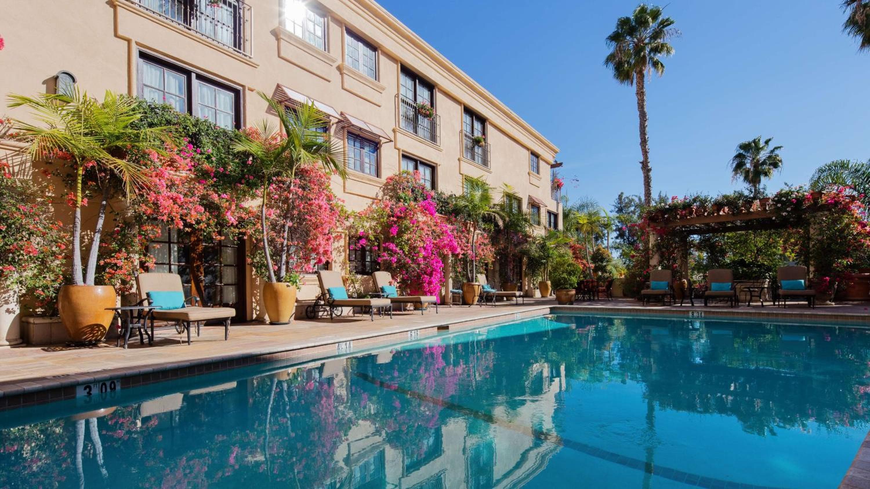 Best Western Plus Sunset Plaza Hotel — 10