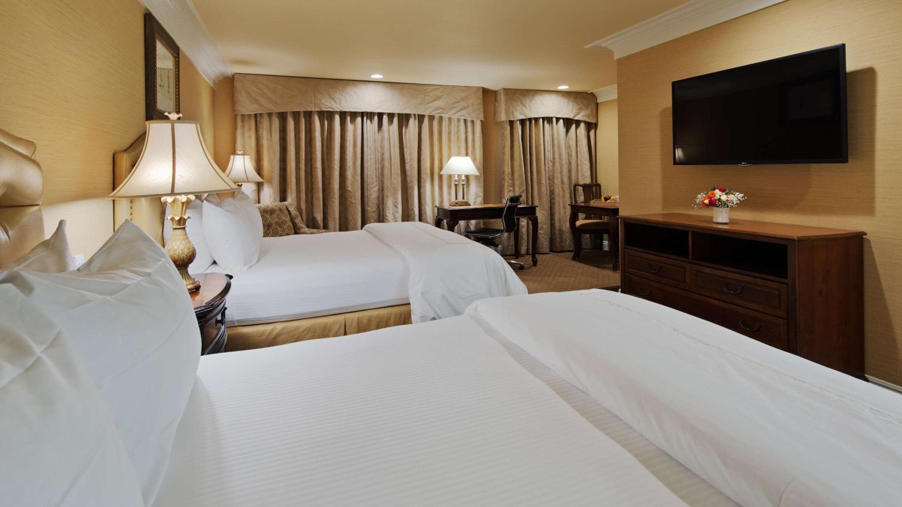 Best Western Plus Sunset Plaza Hotel — 5