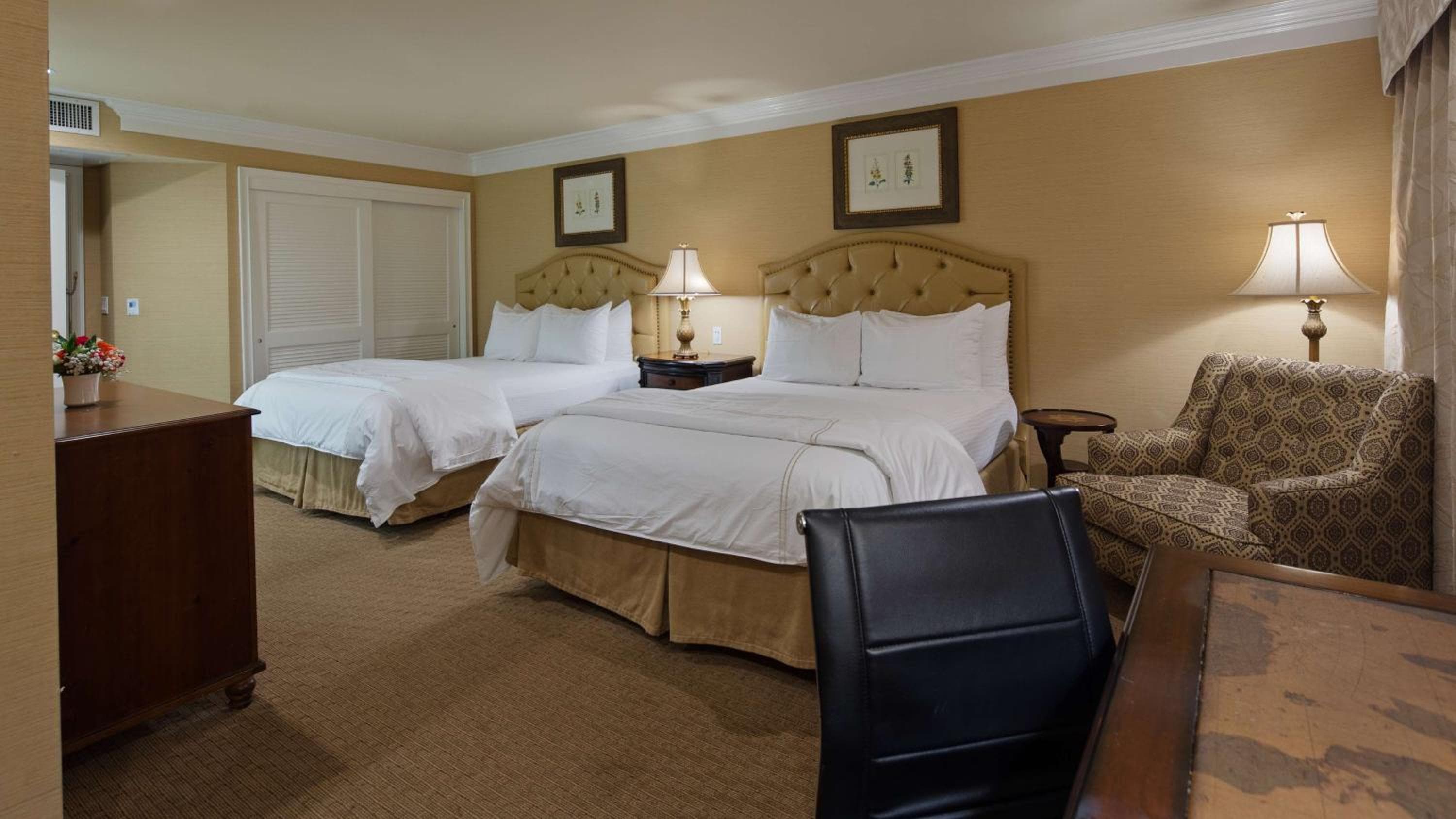 Best Western Plus Sunset Plaza Hotel — 27
