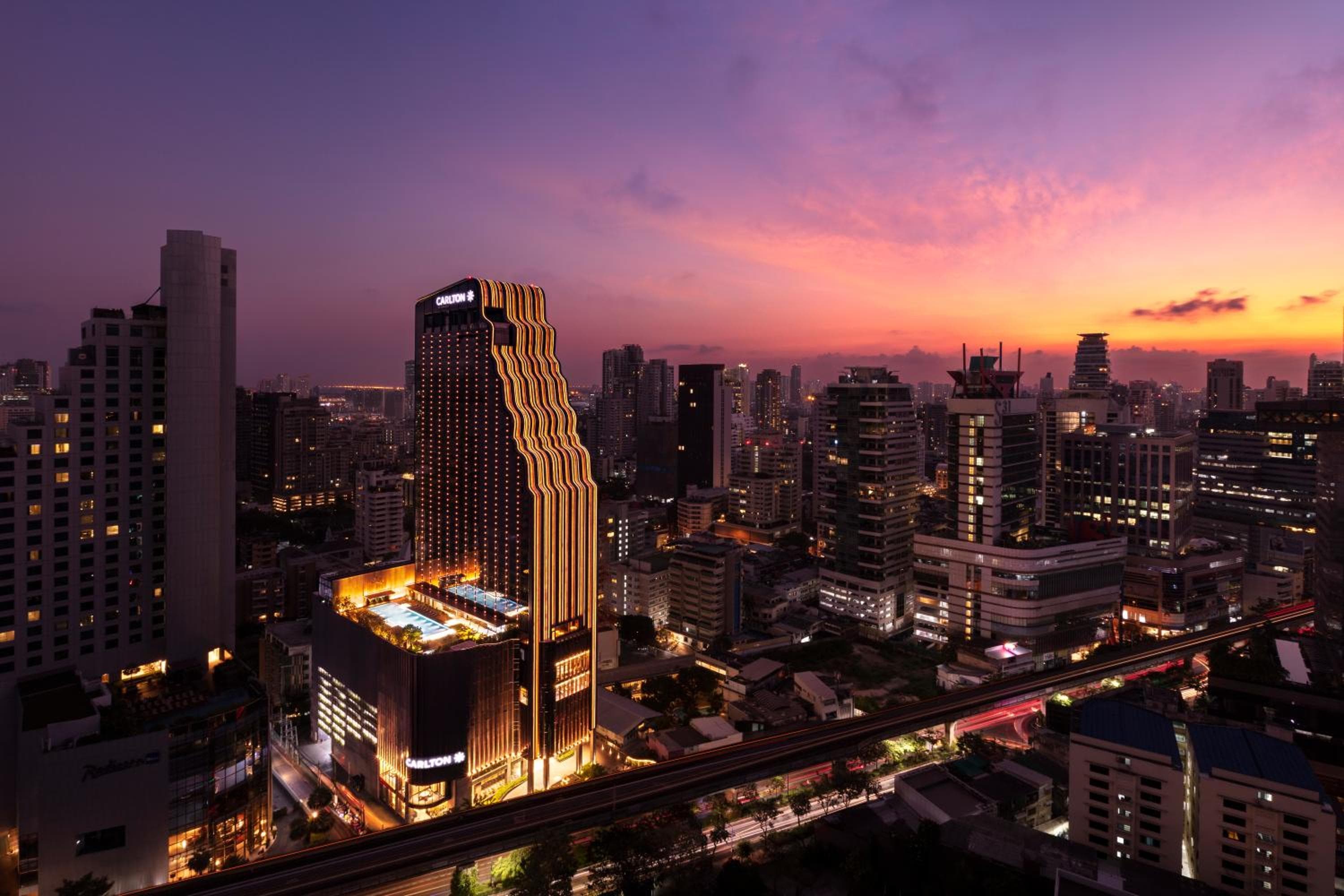 Carlton Hotel Bangkok Sukhumvit — 1