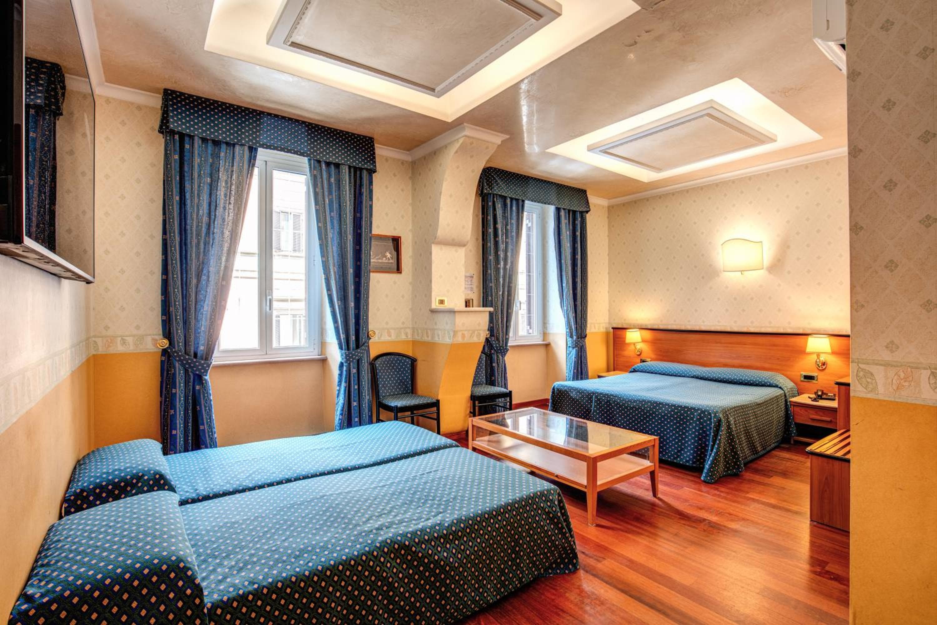 Hotel Verona Roma — 8