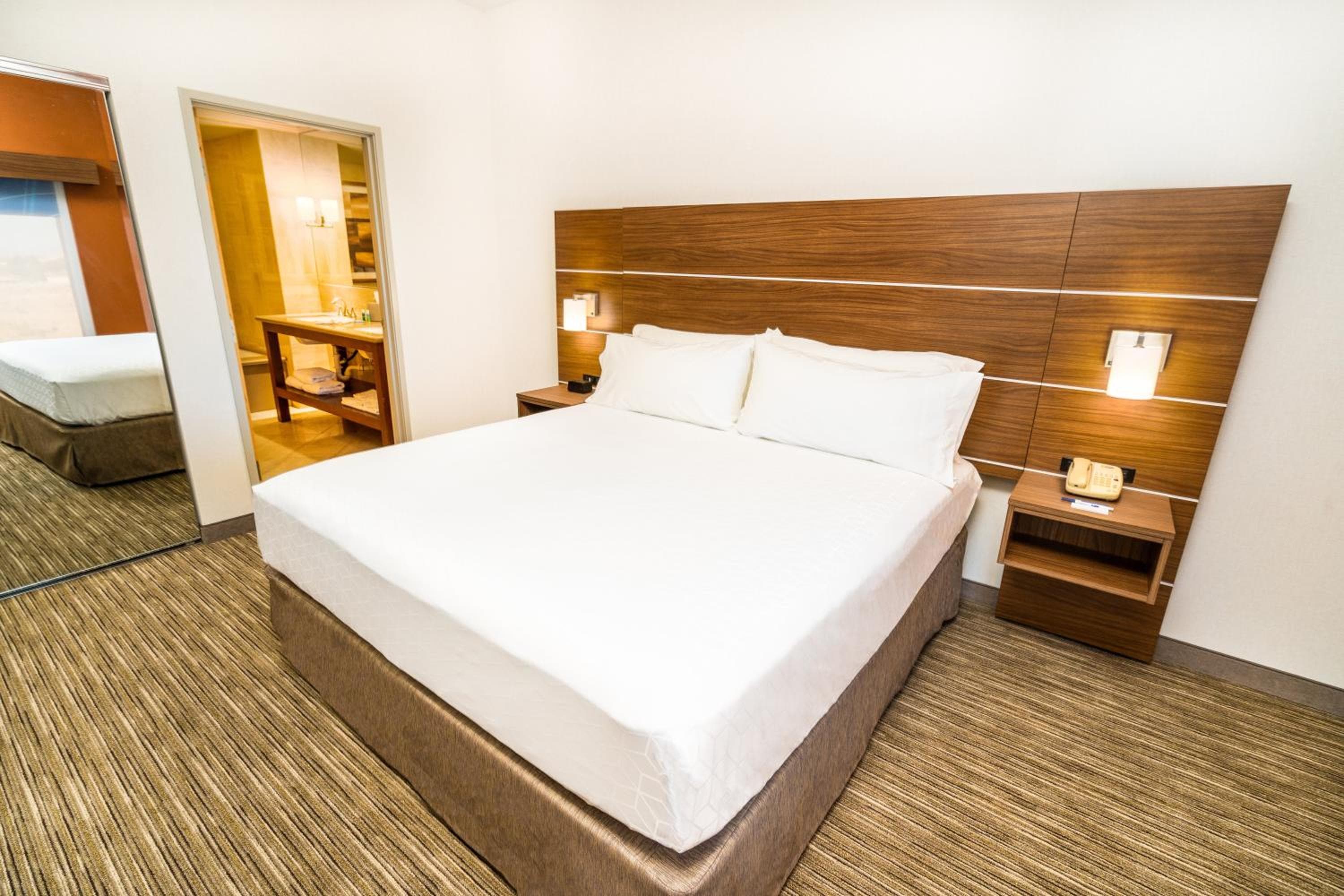 Holiday Inn Express & Suites Las Vegas SW Springvalley, un hotel IHG — 30