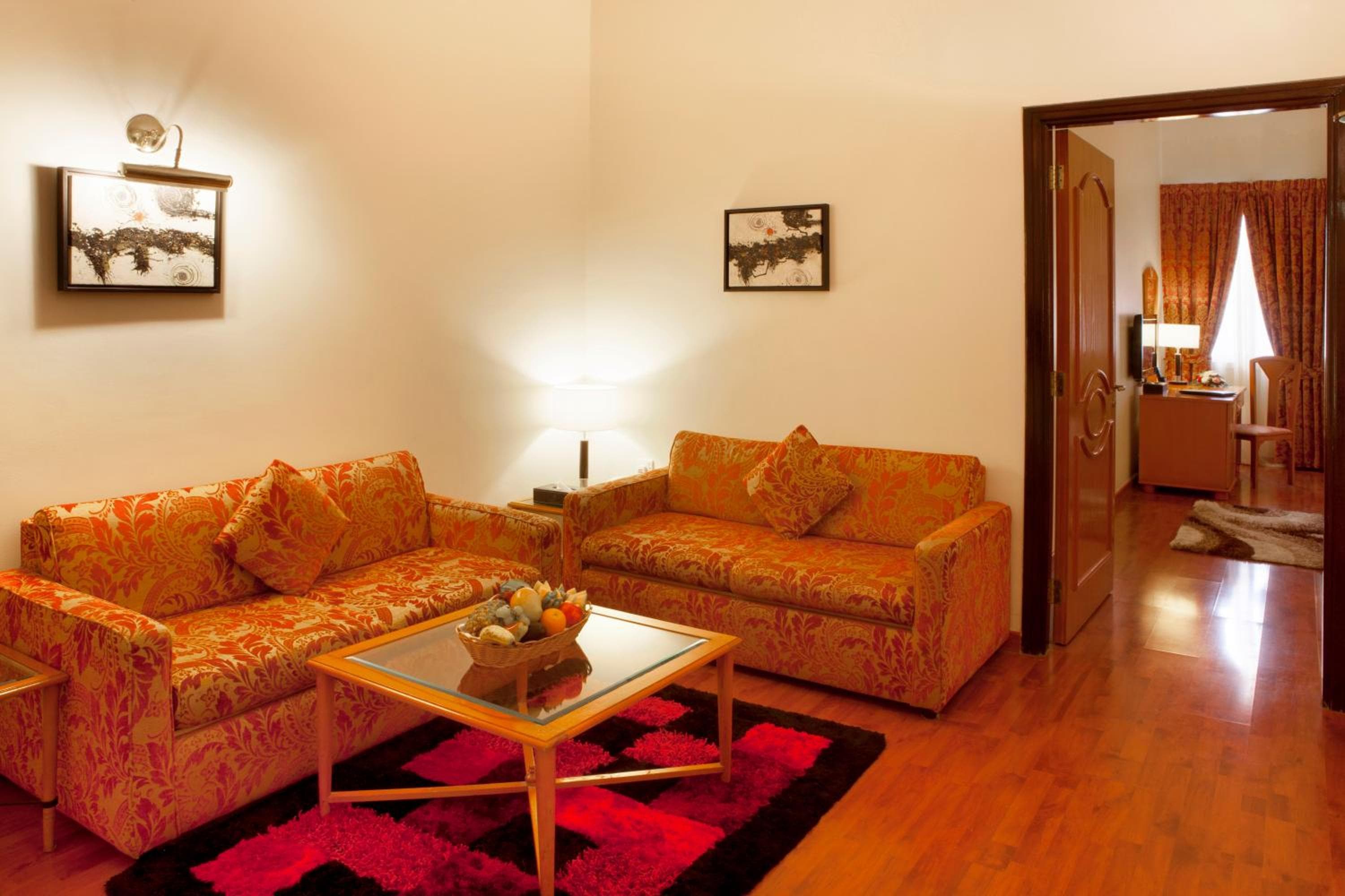 Peace and Quiet Dorm Rooms - Free Breakfast DIY Waffles - Free Dinner - Free Coffee - Longterm Ok! — 15