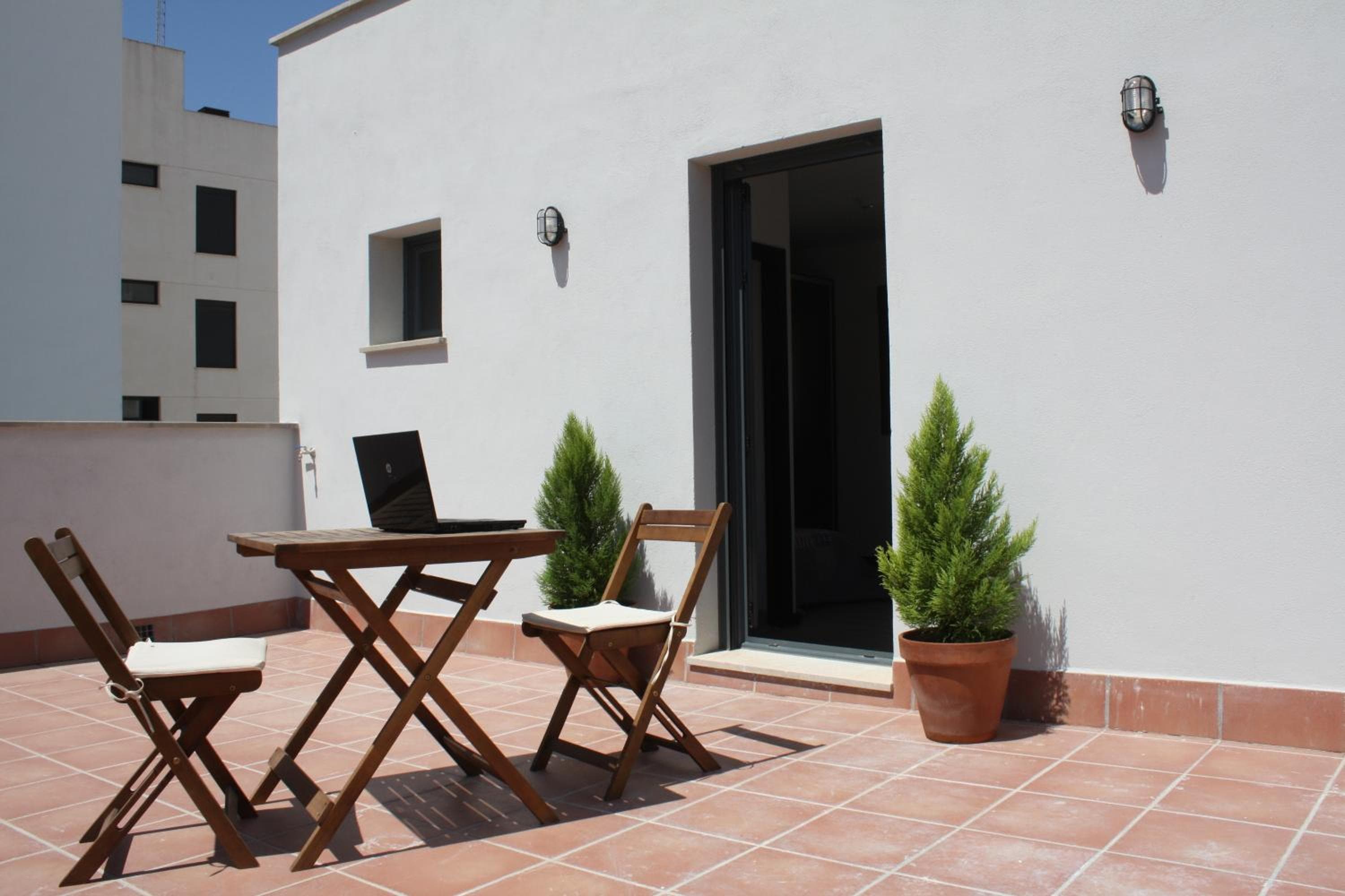 Residencia Mayol - Sólo Adultos — 1