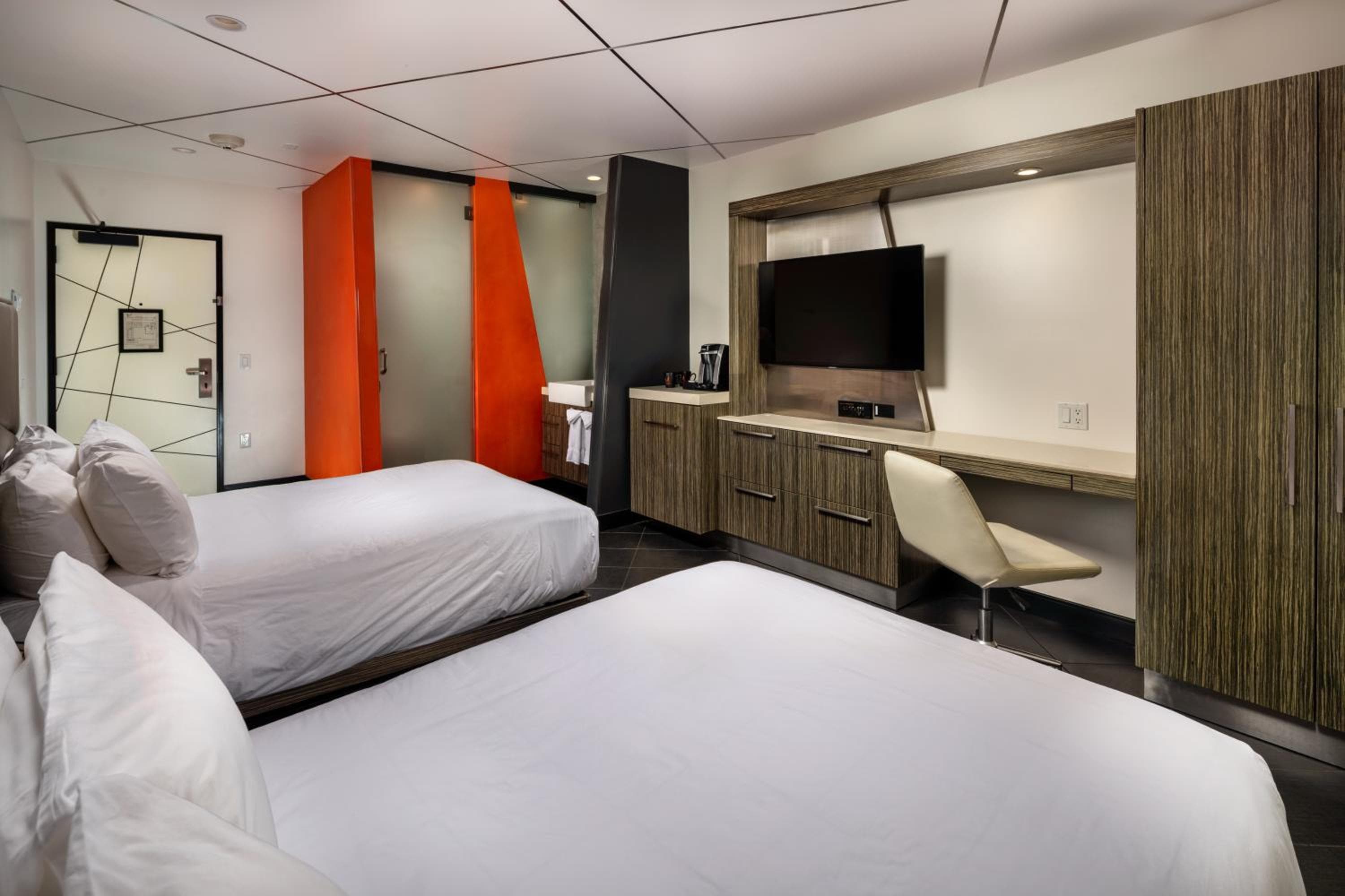 Das Moment Hotel — 14