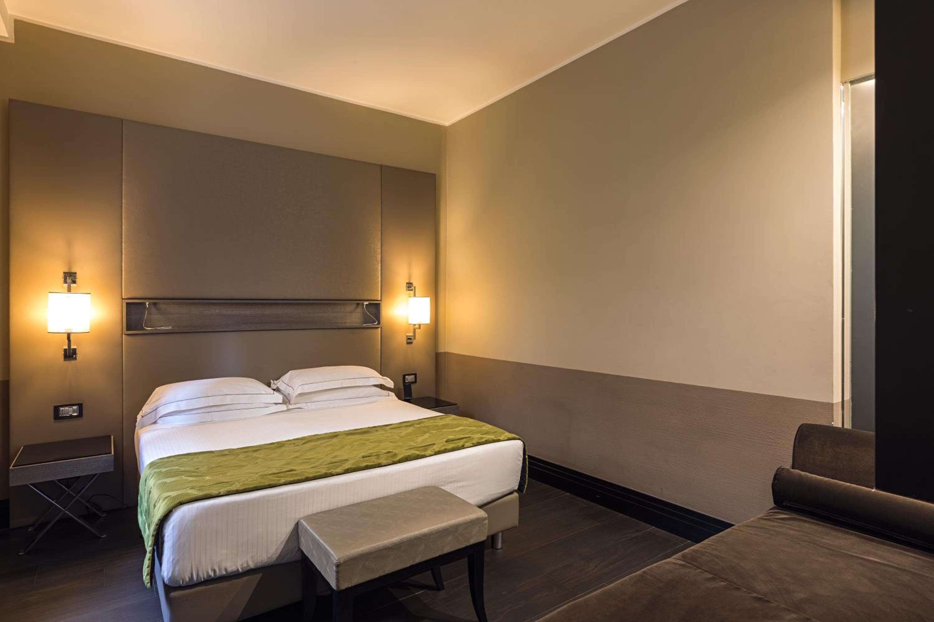 Hotel Roma — 3