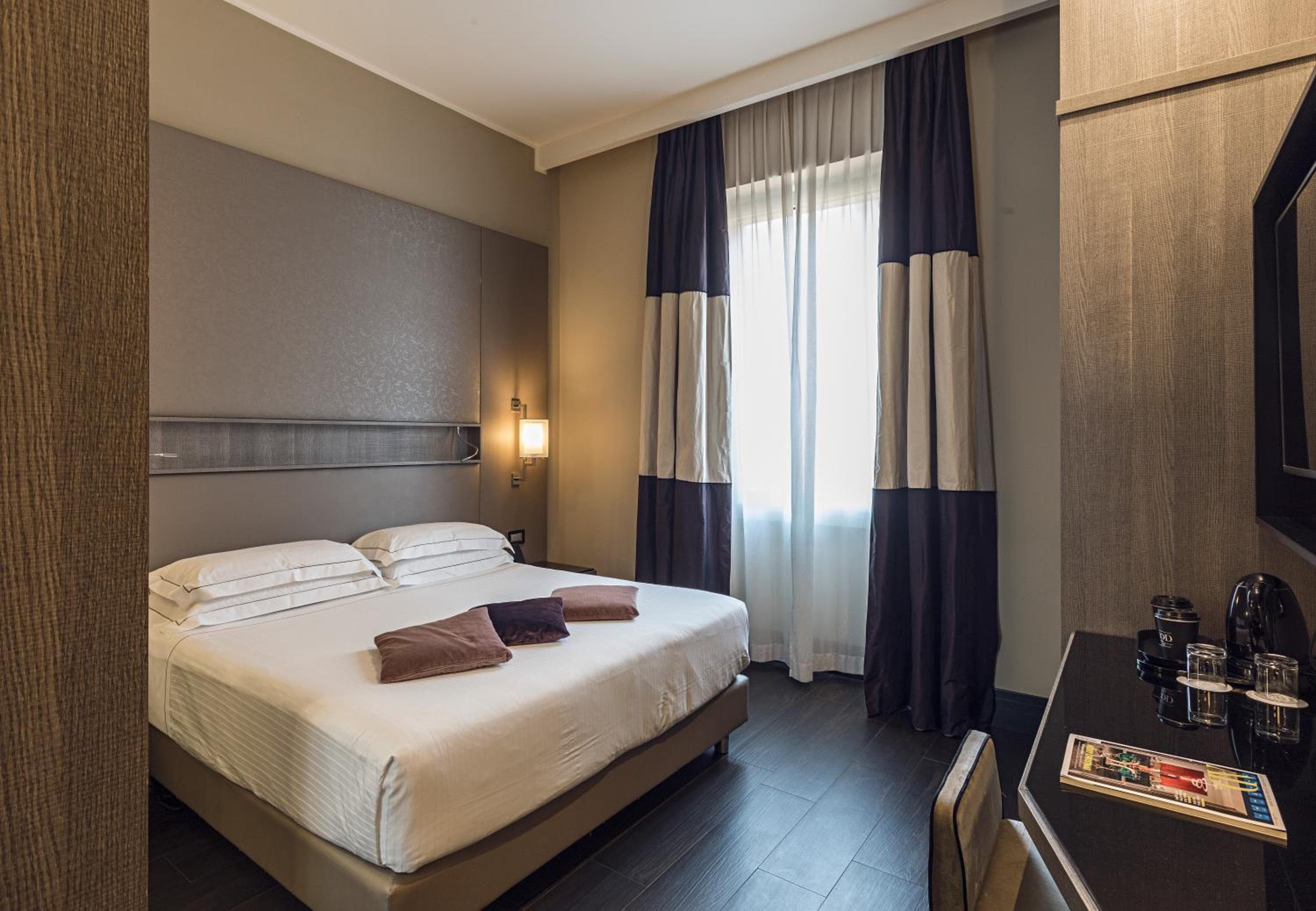 Rome Life Hotel — 12