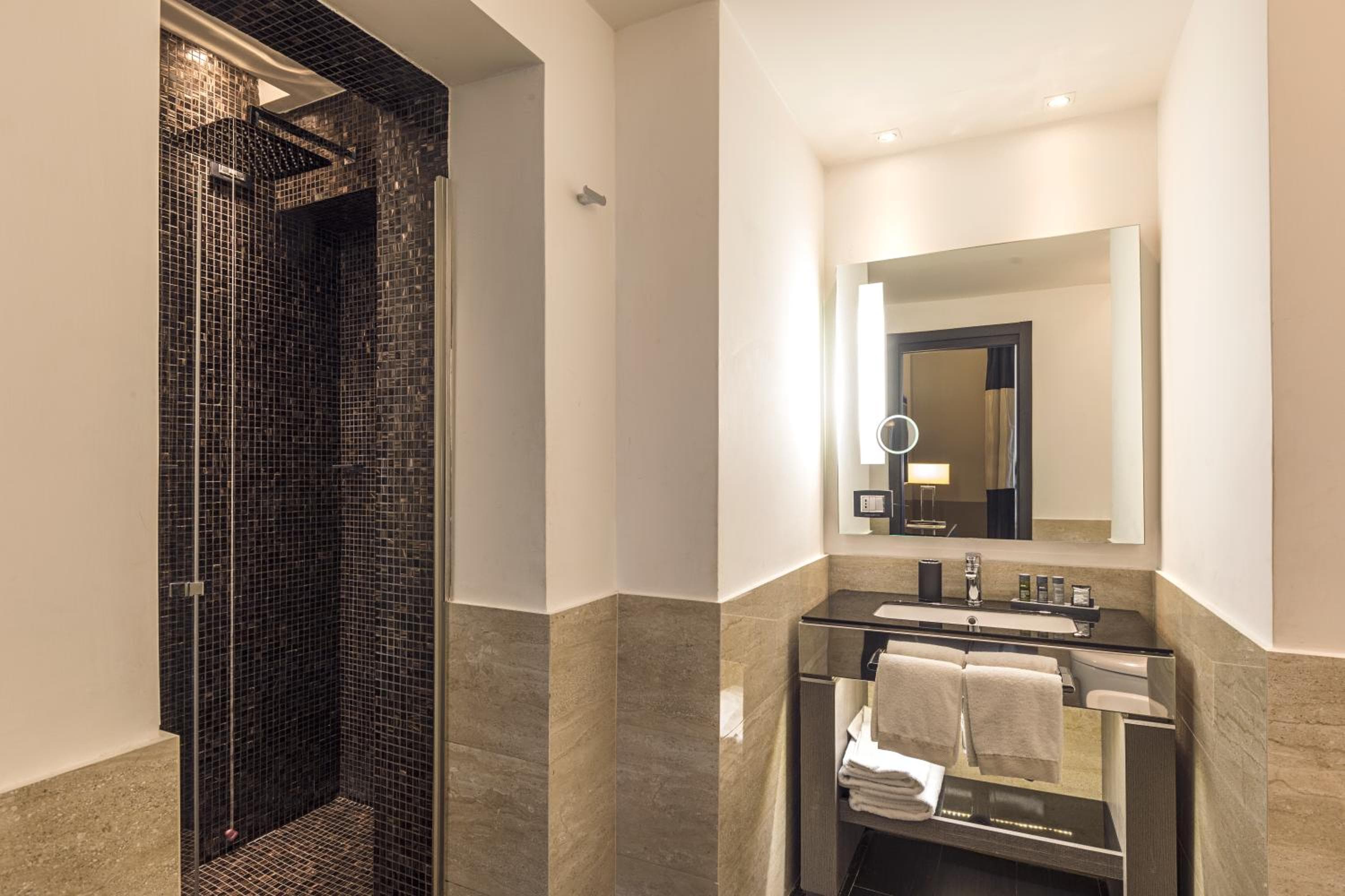 Rome Life Hotel — 22