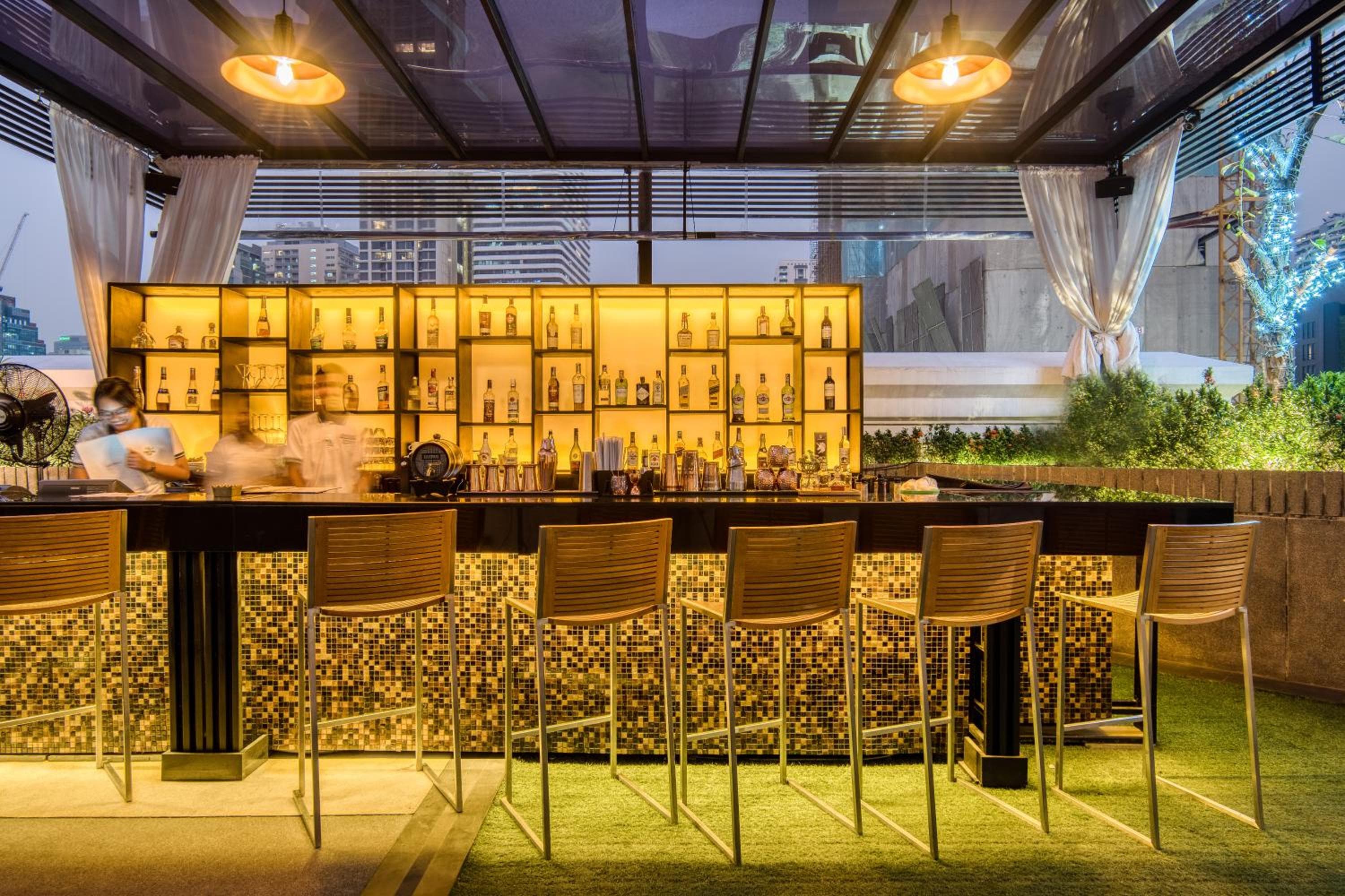 Mövenpick Hotel Sukhumvit 15 Bangkok — 30