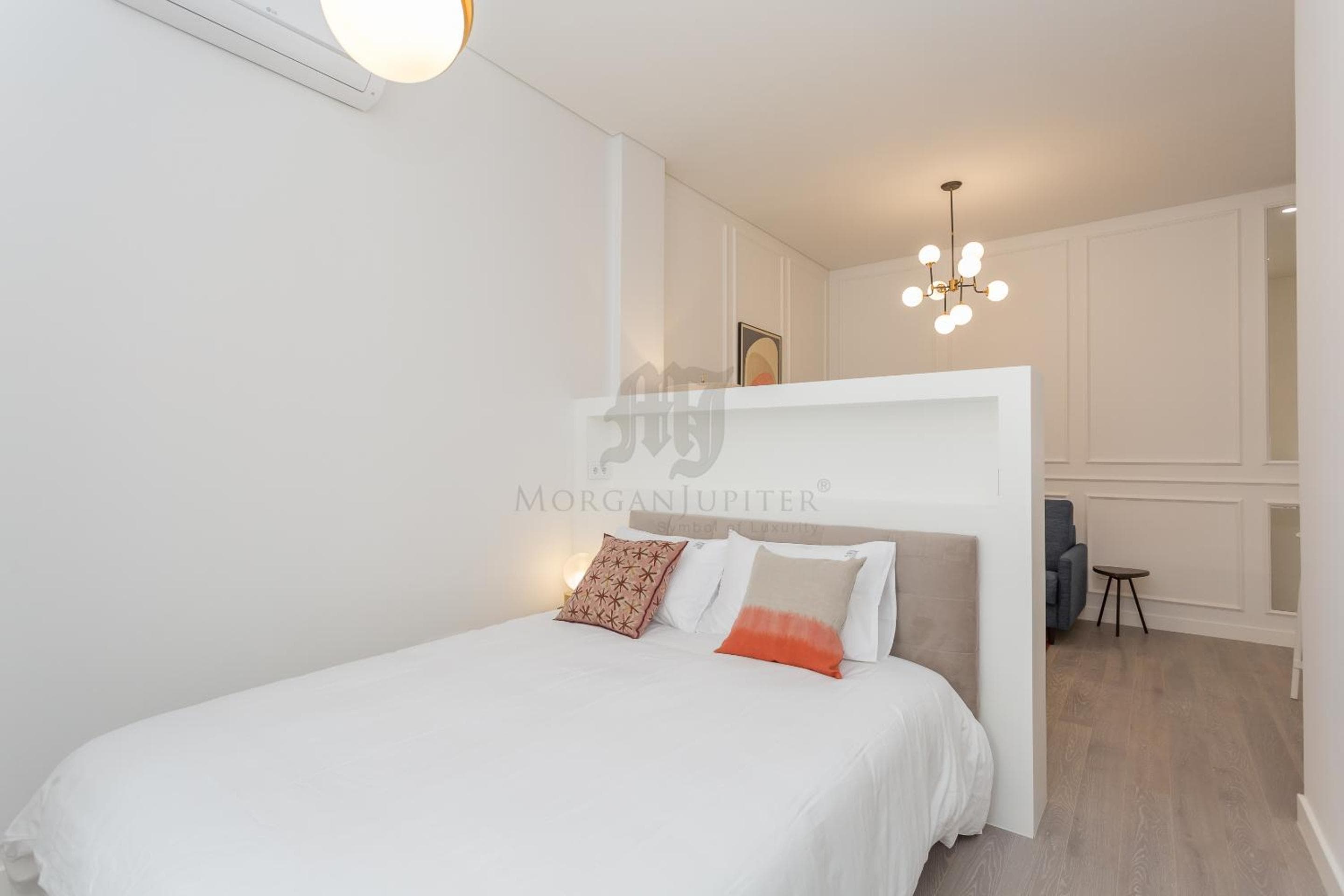 Morgan-Jupiter Apartments — 11