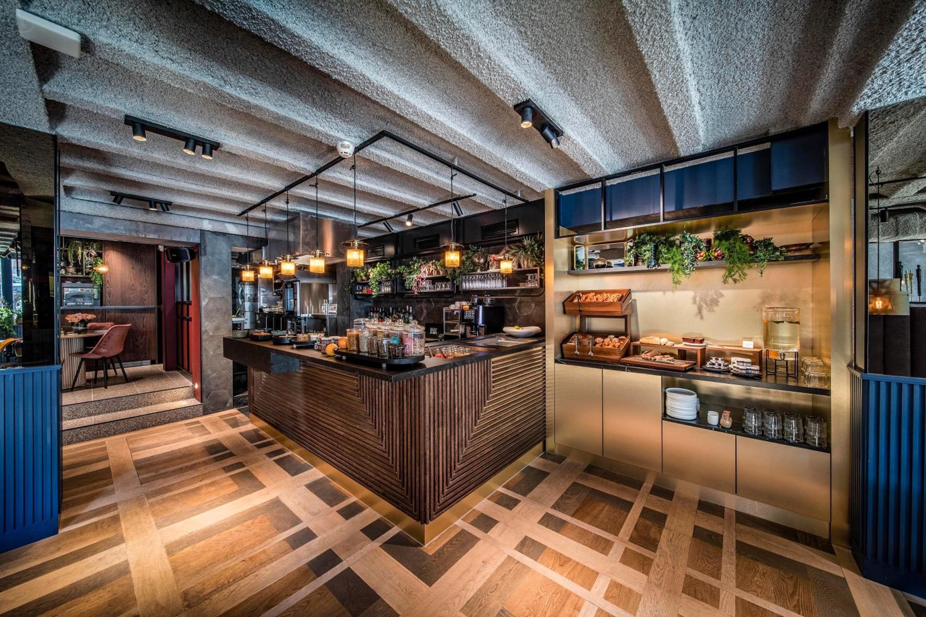 The Highland House — 28