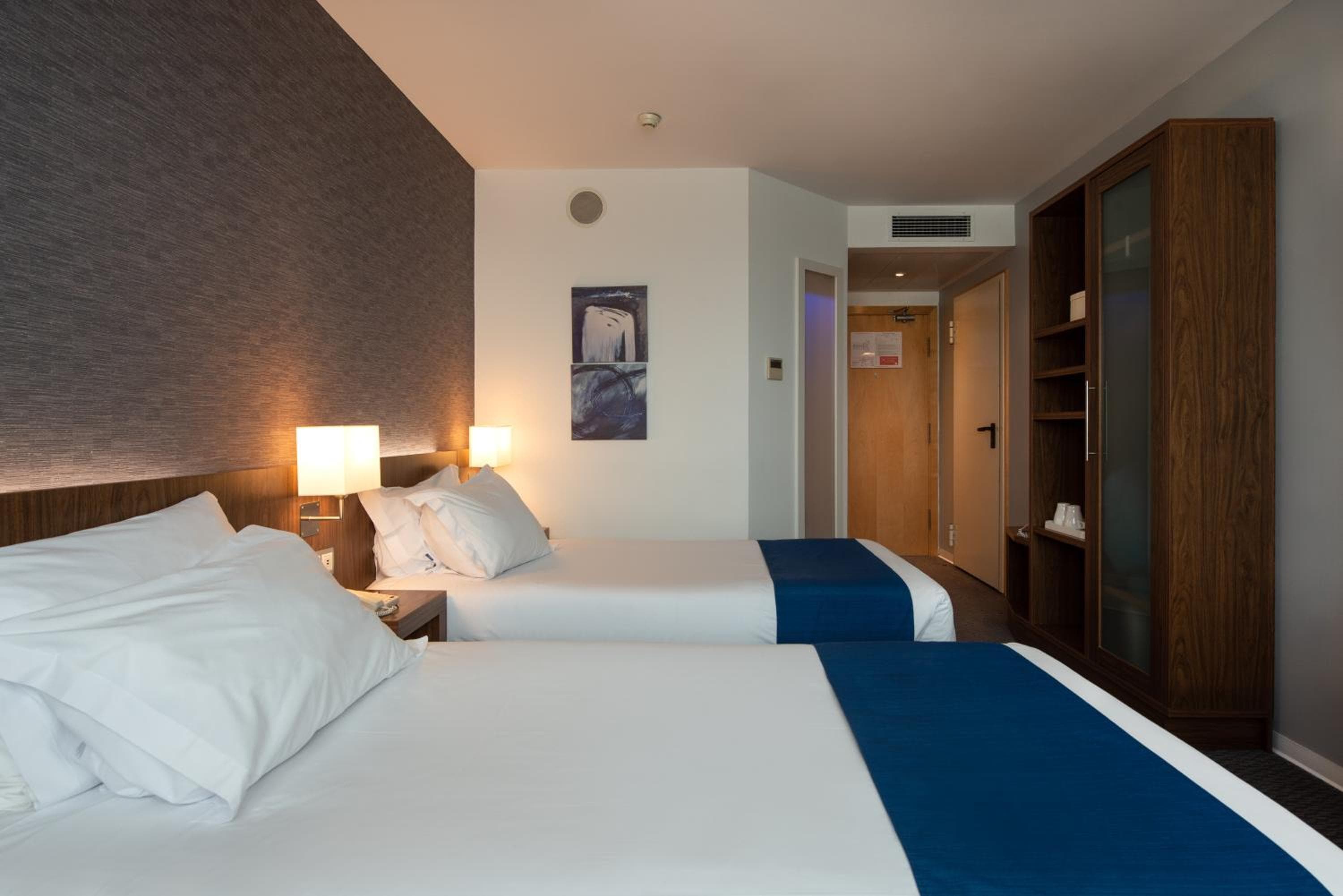 Holiday Inn Express Aeropuerto de Lisboa, un hotel IHG — 17