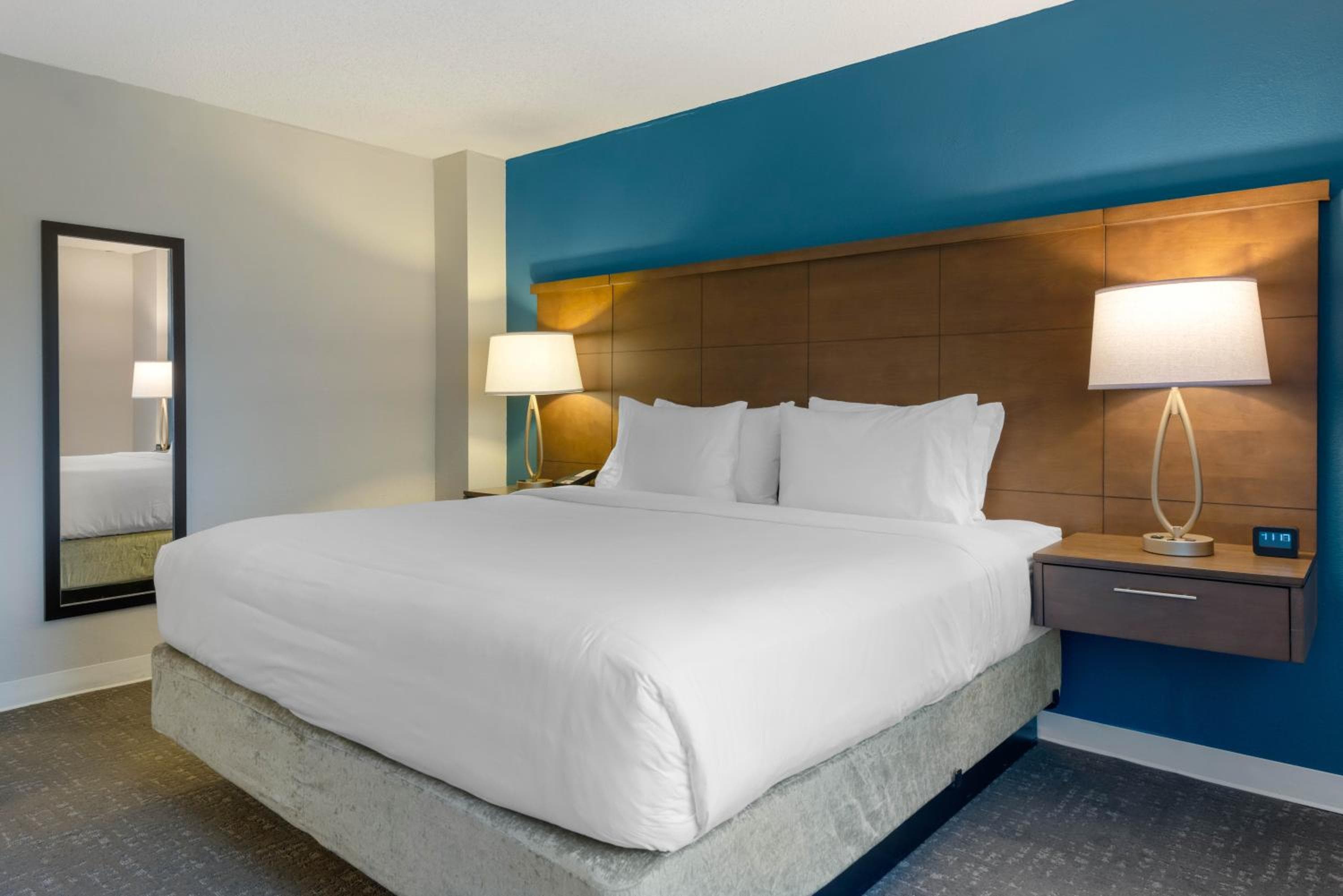 Staybridge Suites Orlando Royale Parc Suites by IHG — 27