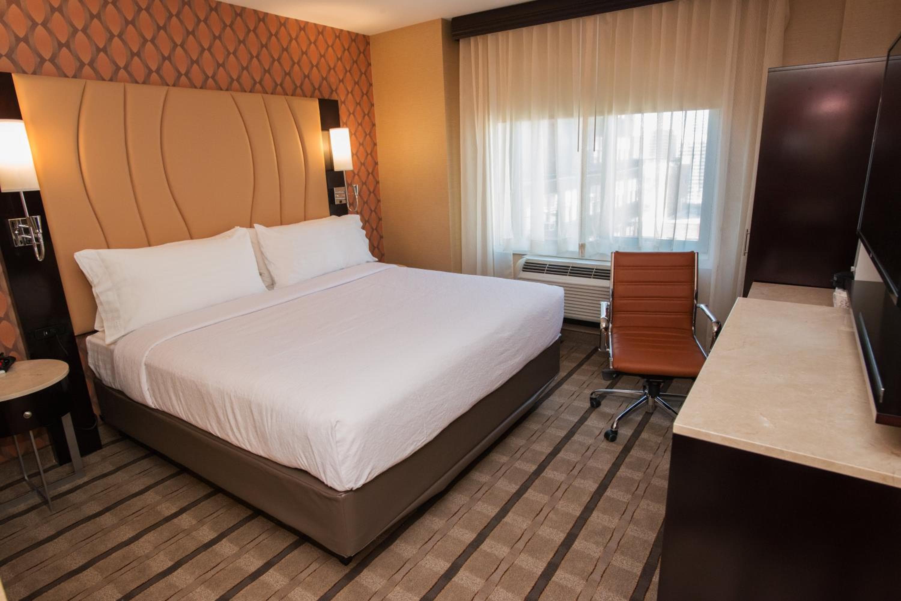 Holiday Inn New York City - Times Square by IHG — 14
