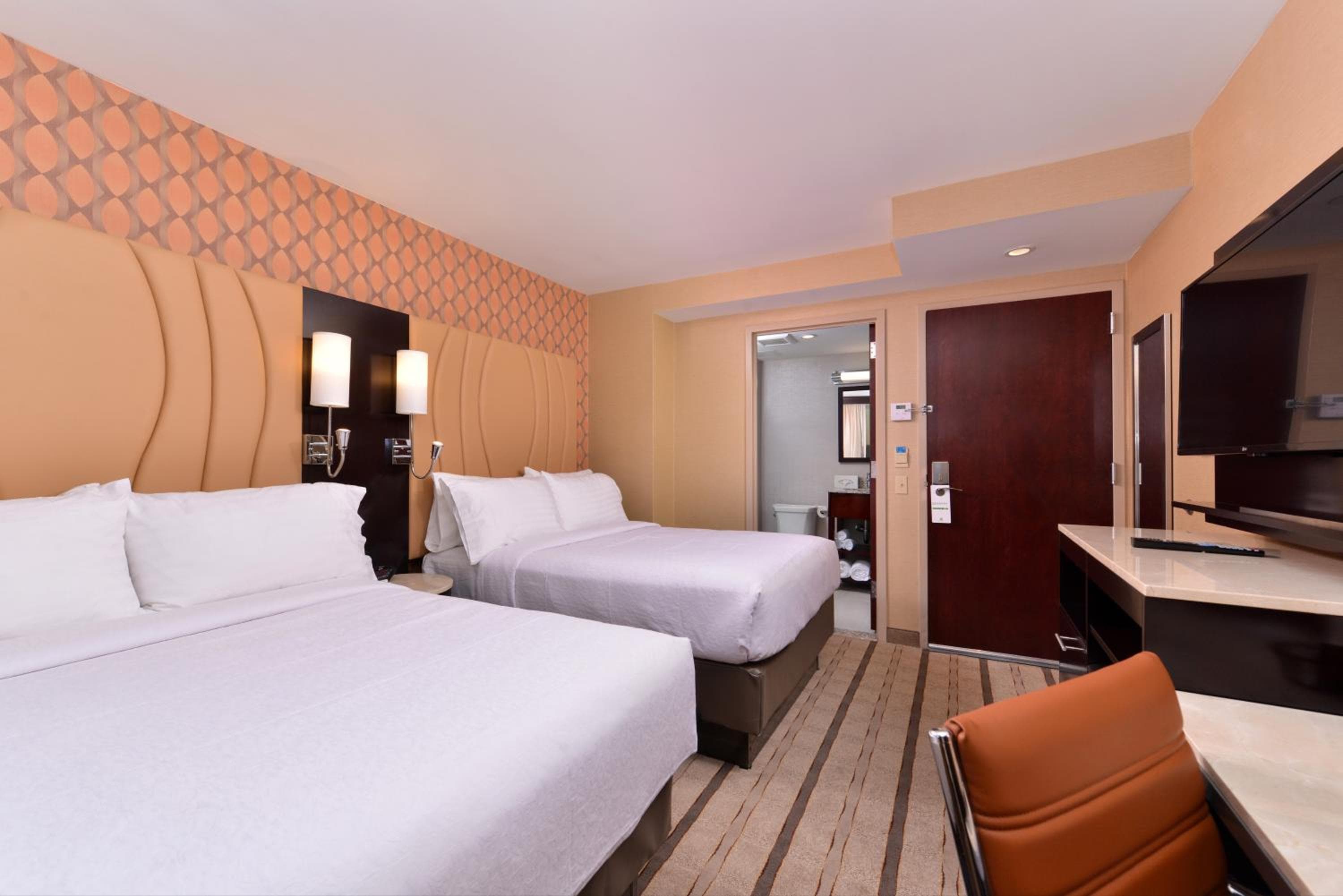 Holiday Inn New York City - Times Square by IHG — 16
