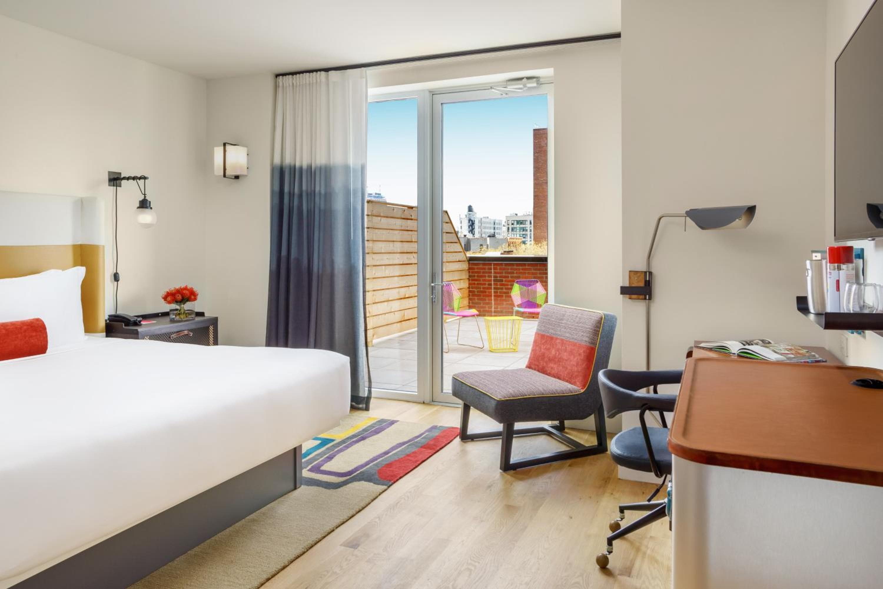 Hotel Indigo Lower East Side New York by IHG — 26