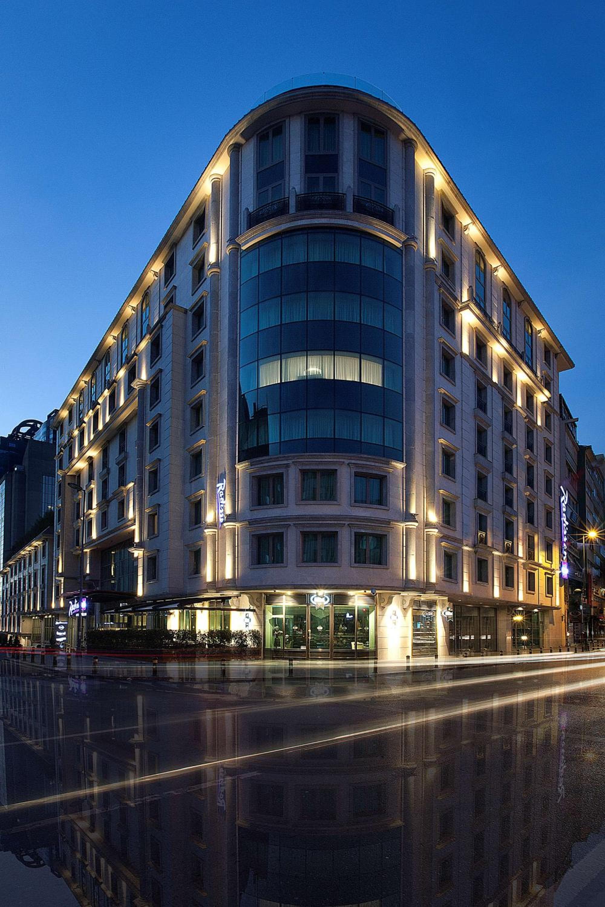 Radisson Blu Hotel, Istanbul Sisli hotel, 19 Mayis Cad. No: 2, Istanbul, Turkey — photo 1