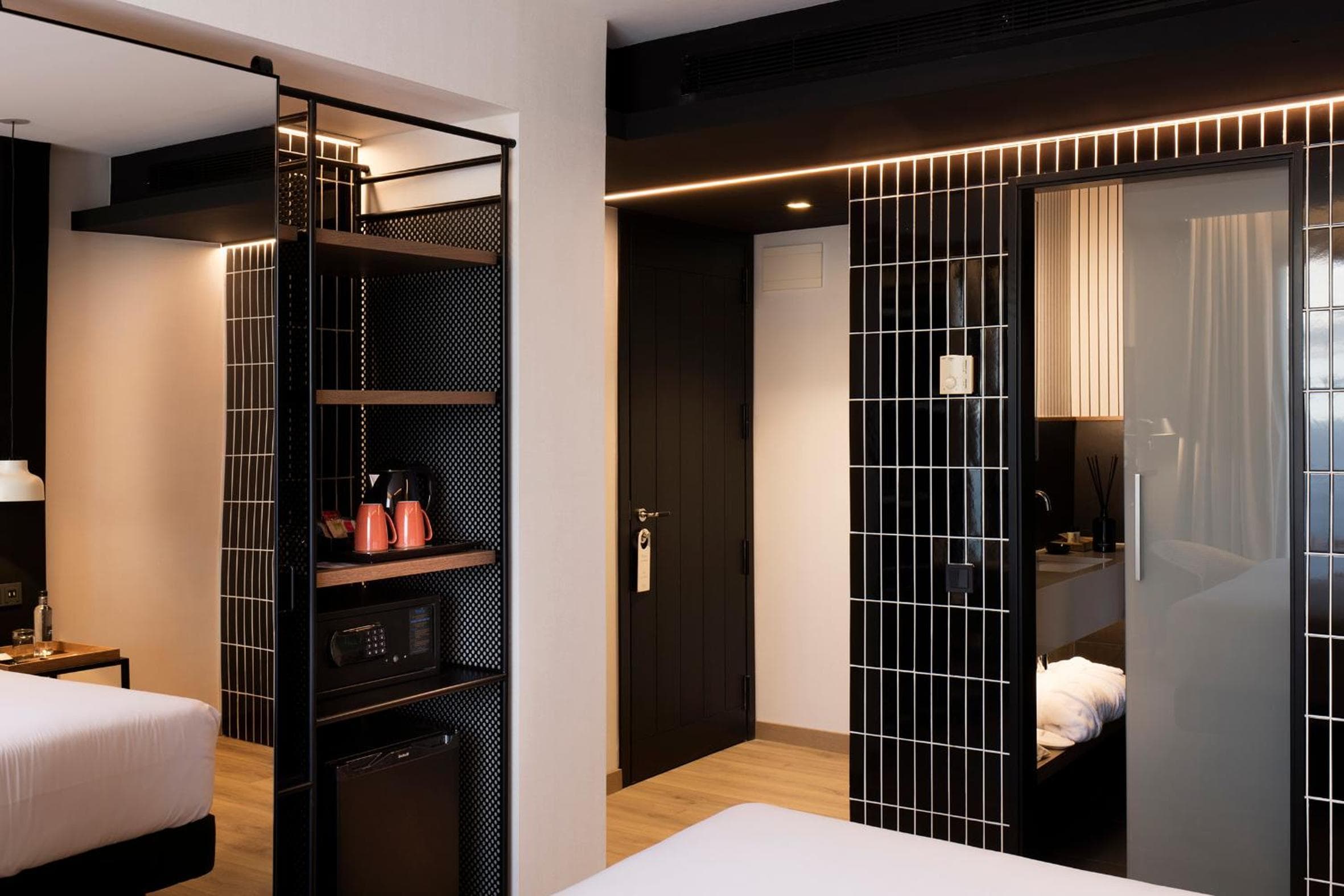 Casa Elliot de Bondia Hotel Group — 5